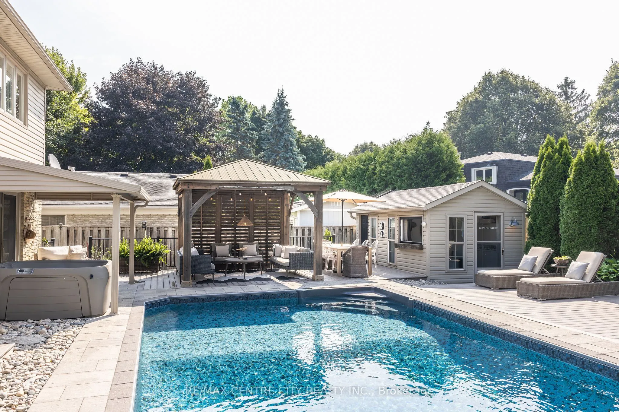 144 Springfield Crescent