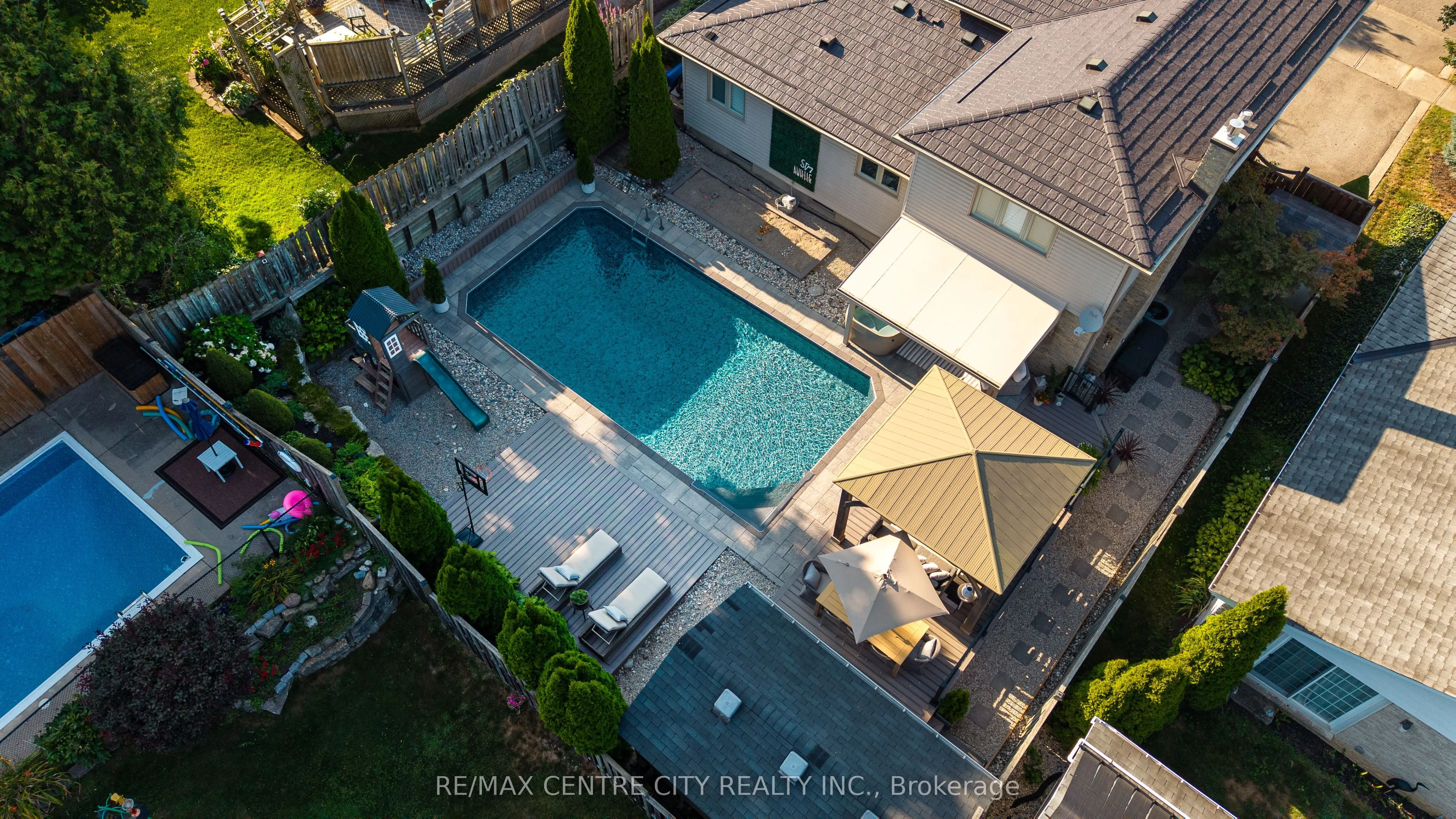 144 Springfield Crescent