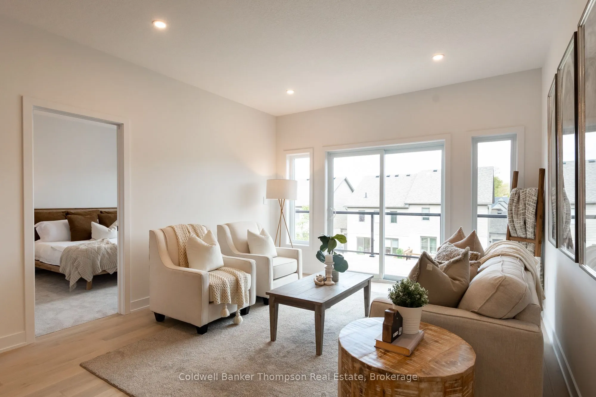 28 CHARLES MORLEY Boulevard