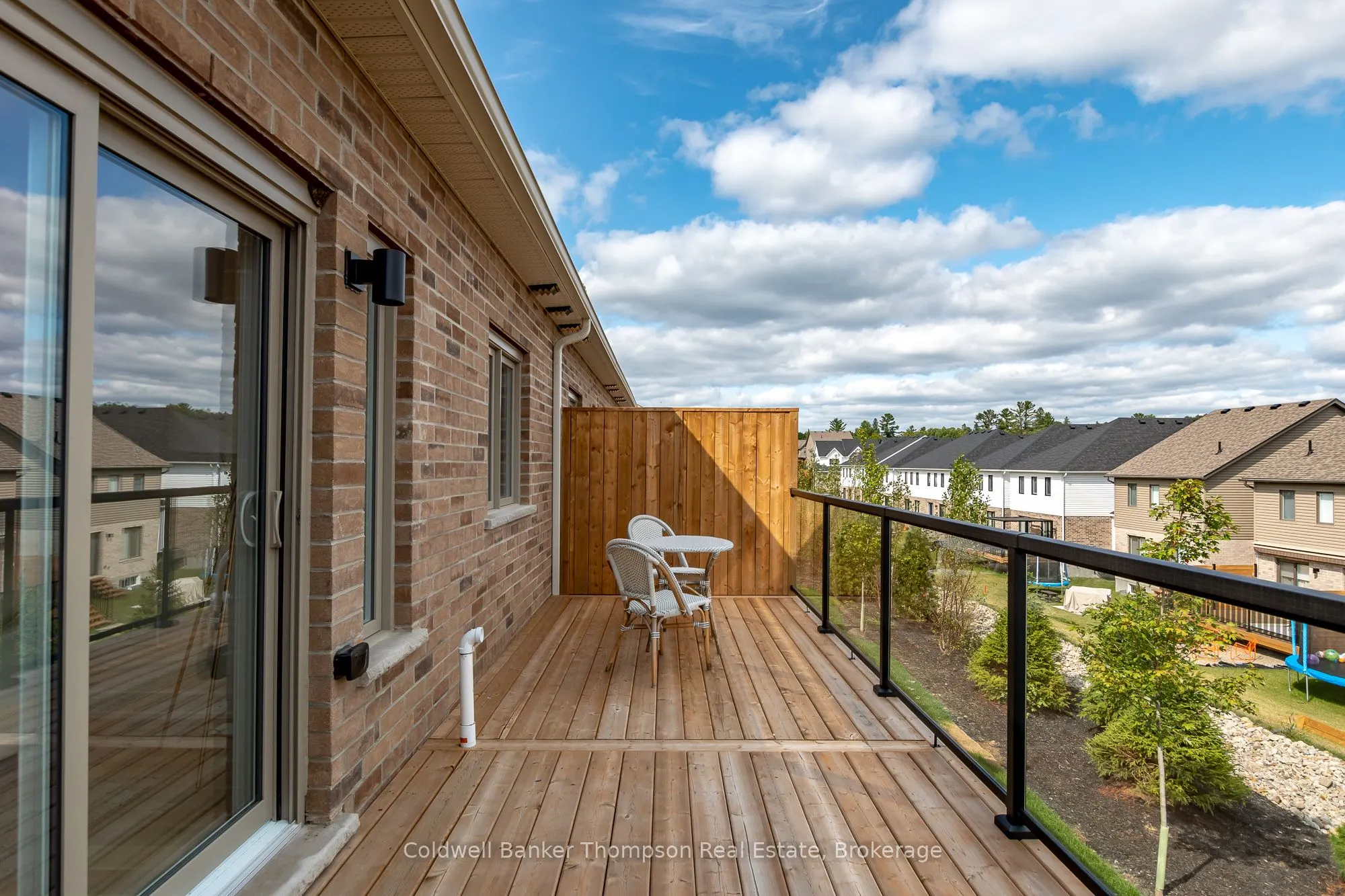 28 CHARLES MORLEY Boulevard
