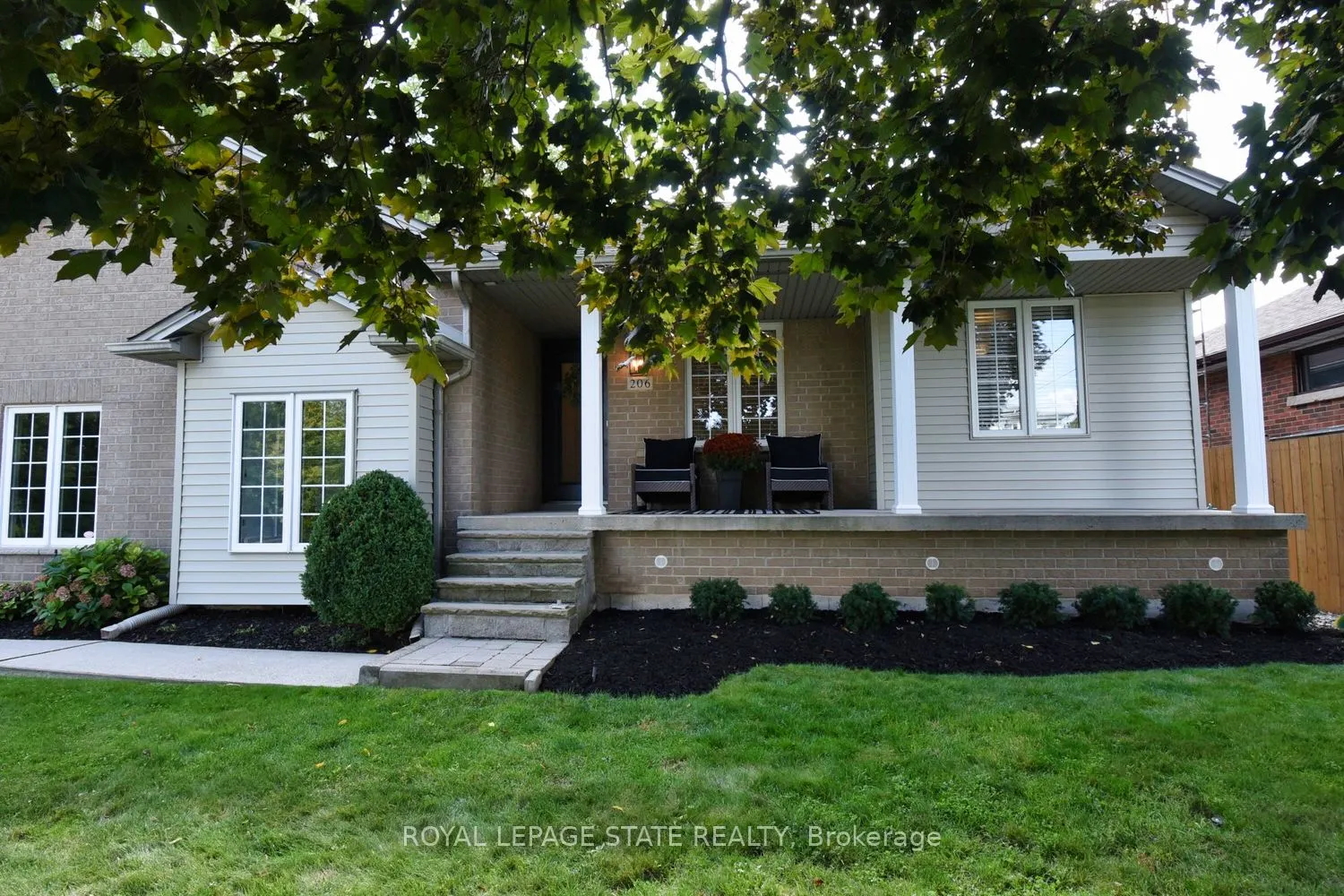 206 Dumbarton Avenue