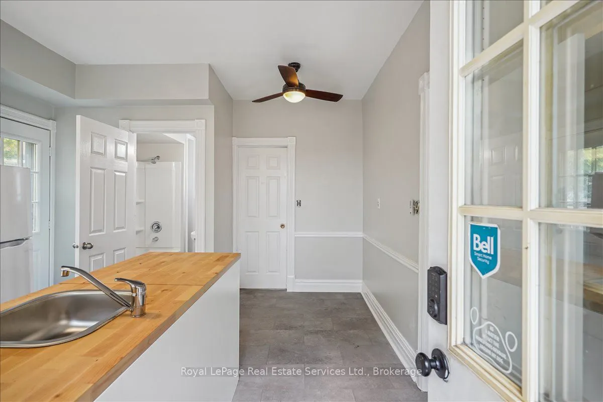 33 Rose Avenue, #Main