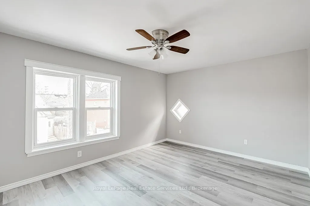 33 Rose Avenue, #Upper