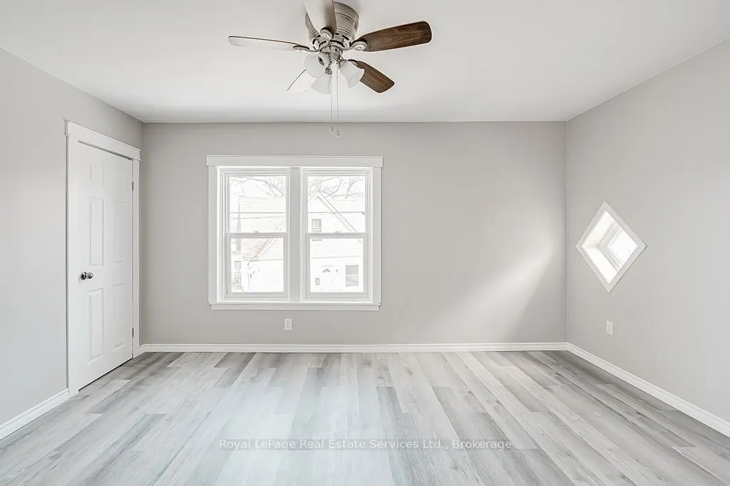 33 Rose Avenue, #Upper