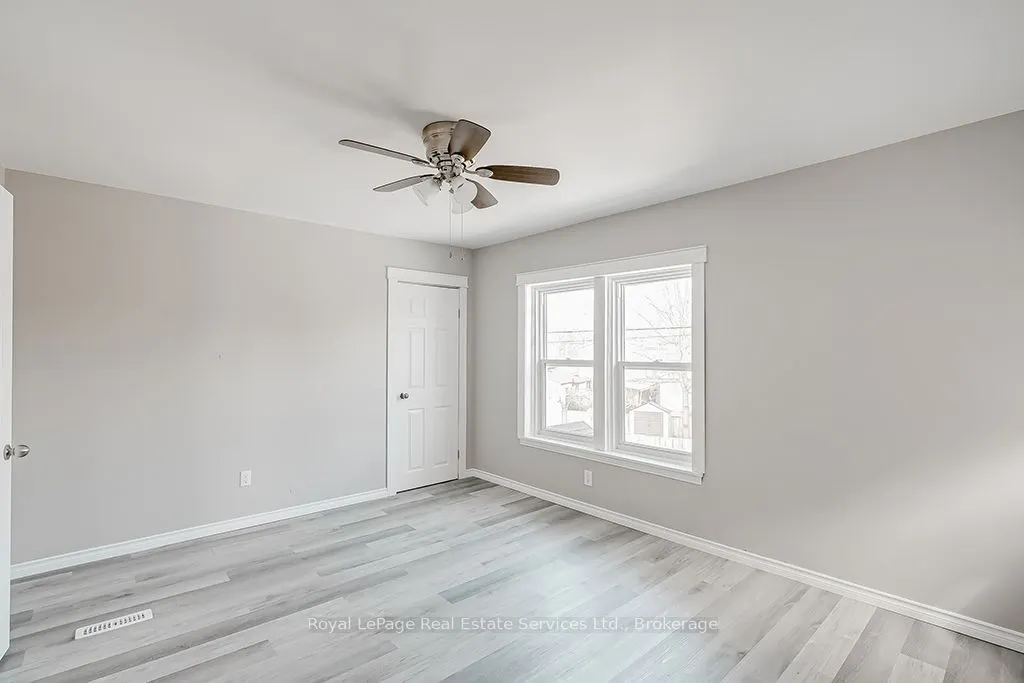 33 Rose Avenue, #Upper