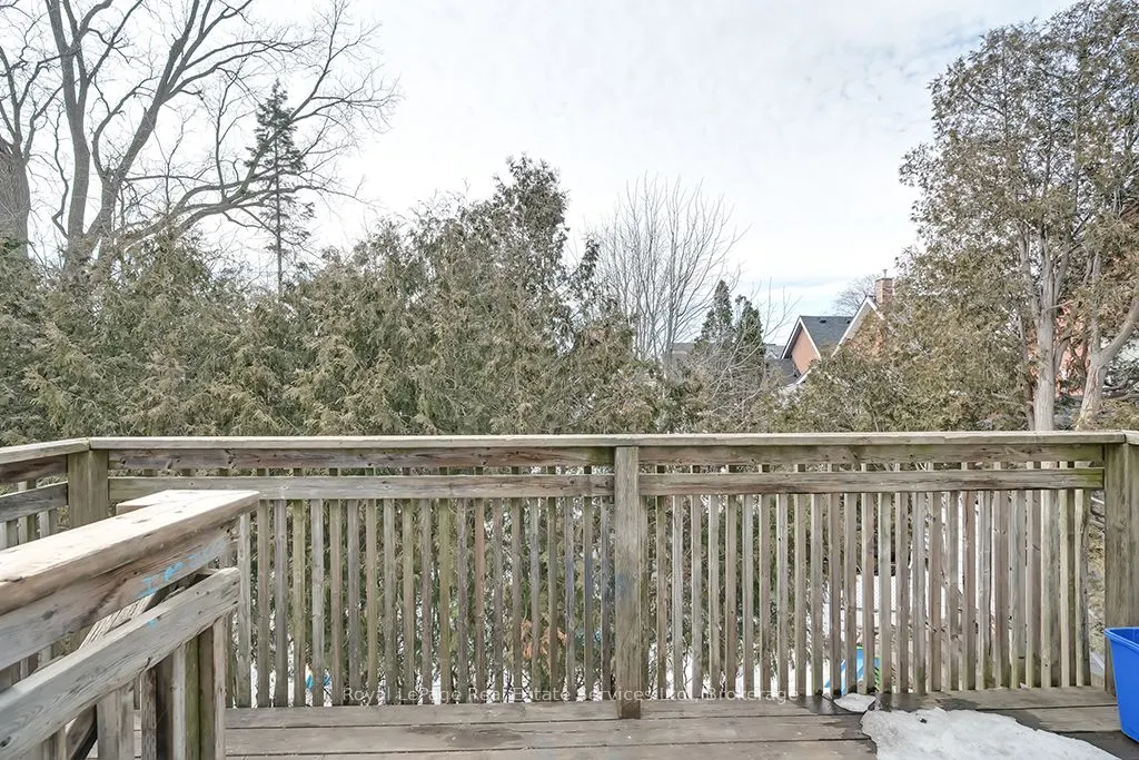 33 Rose Avenue, #Upper