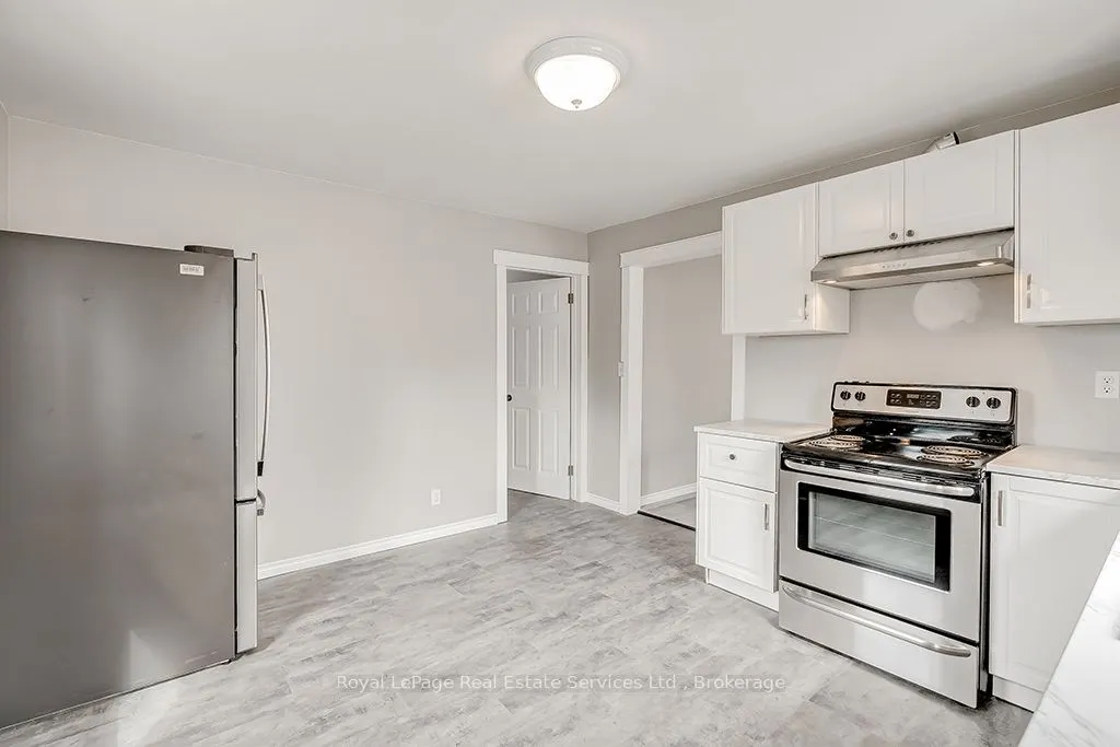 33 Rose Avenue, #Upper