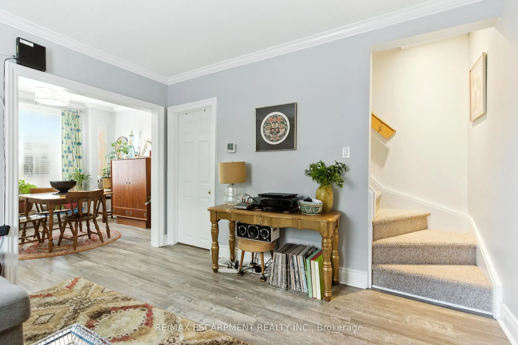346 Hunter Street W
