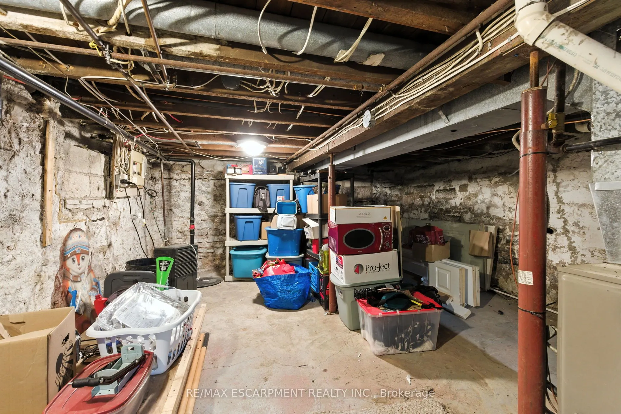 346 Hunter Street W
