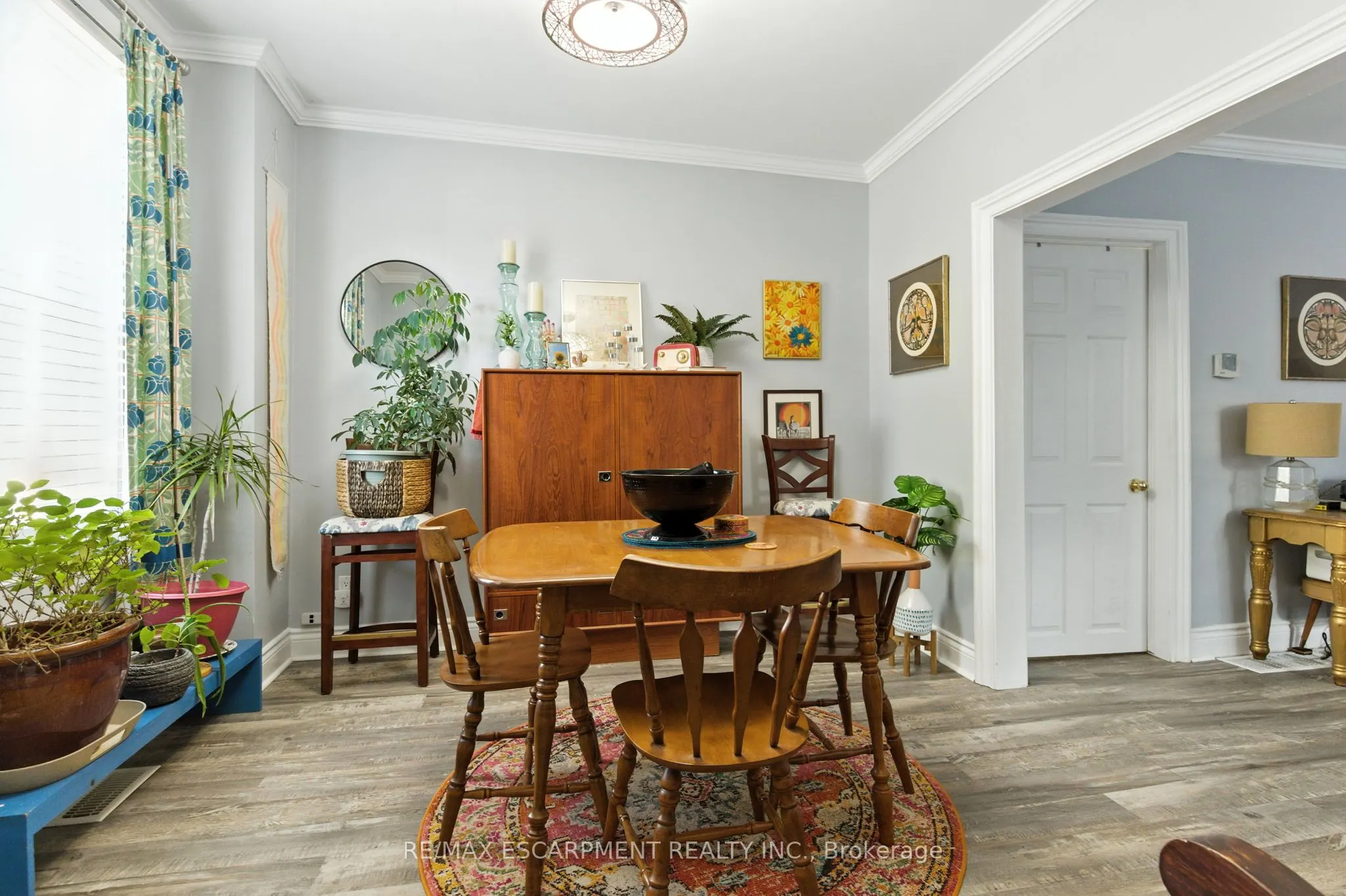 346 Hunter Street W