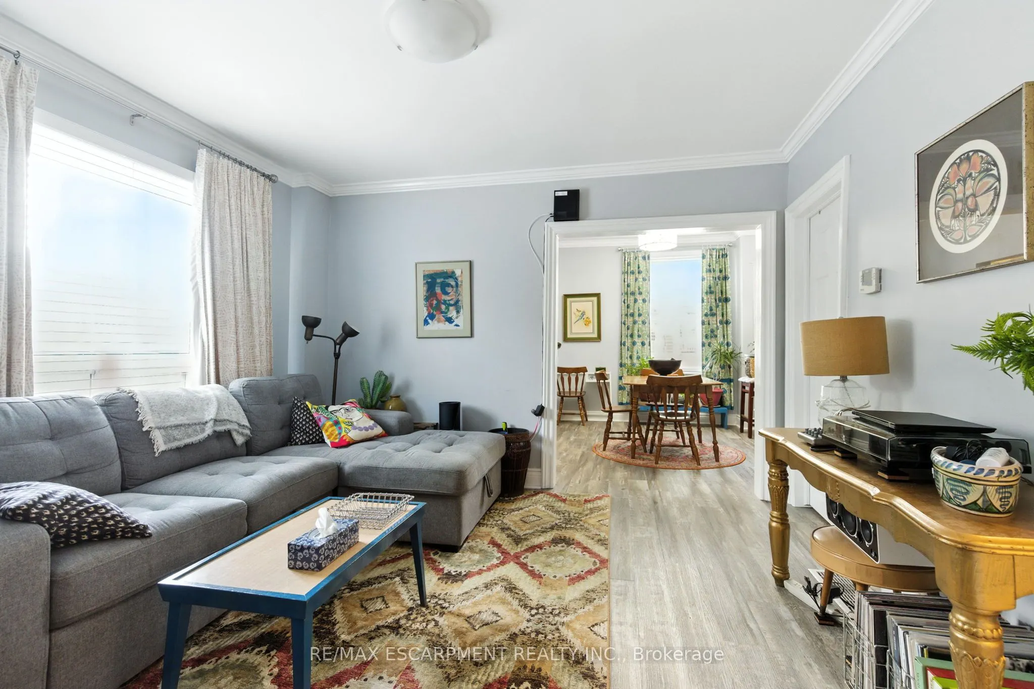 346 Hunter Street W