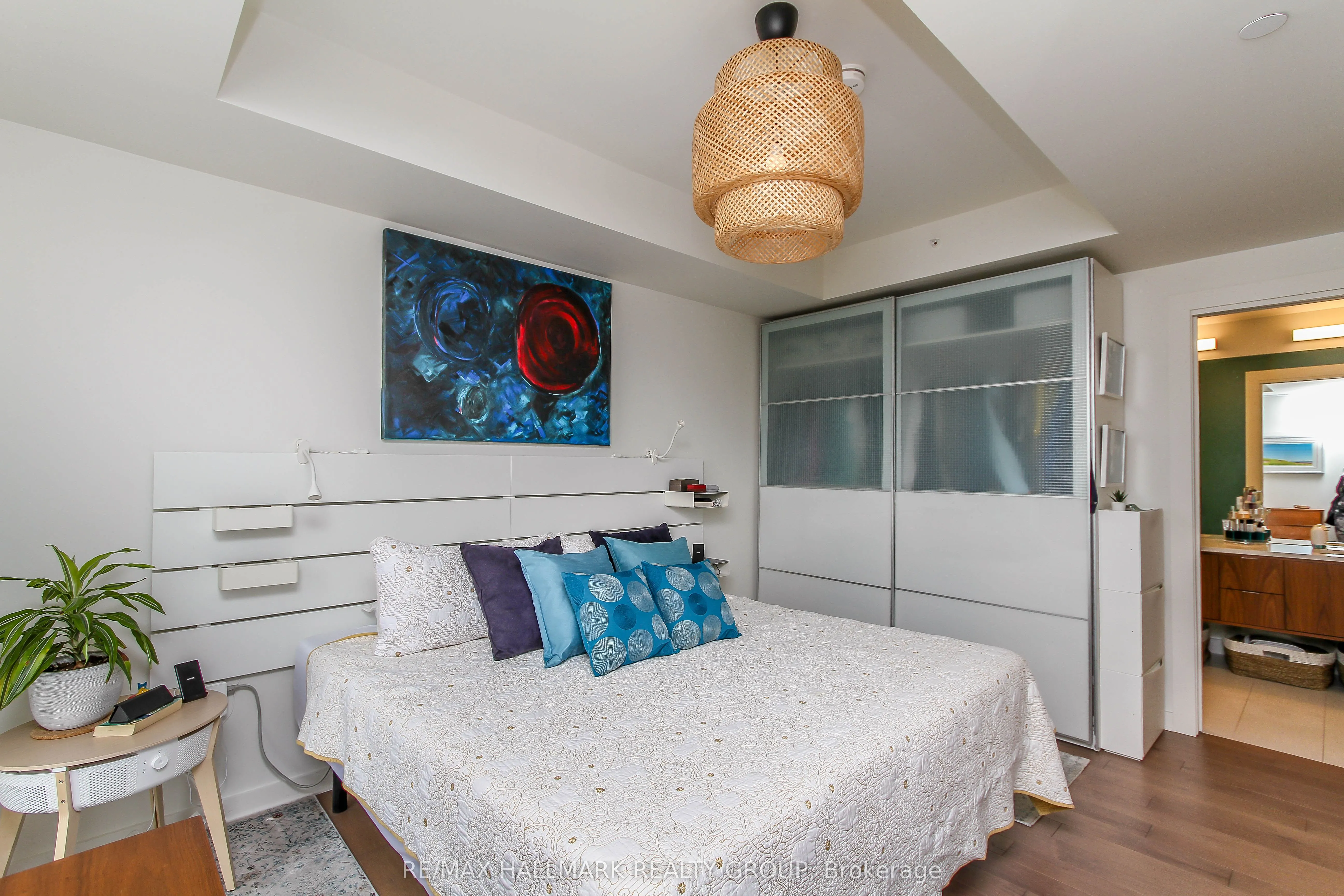 135 Barrette Street, #409