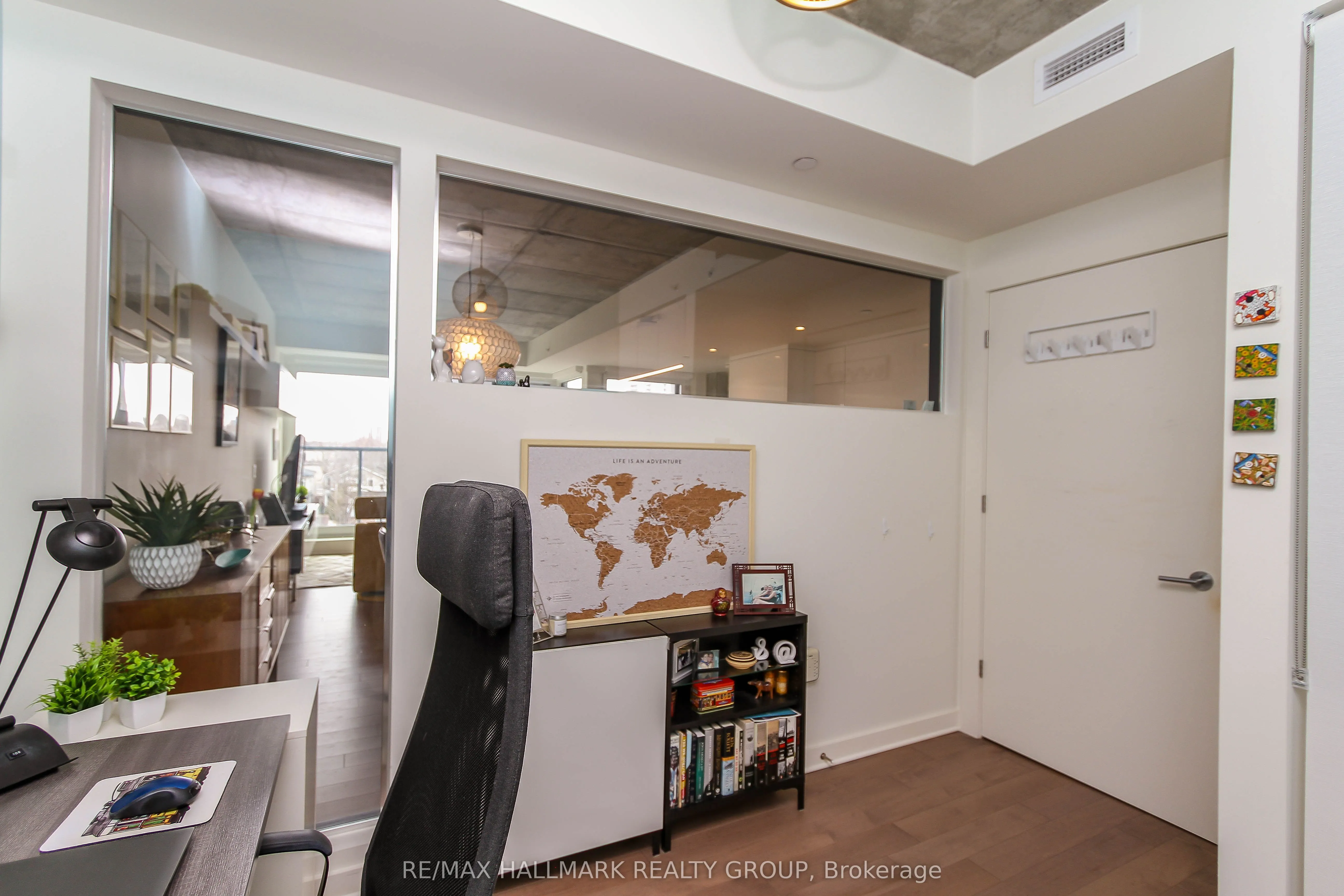 135 Barrette Street, #409