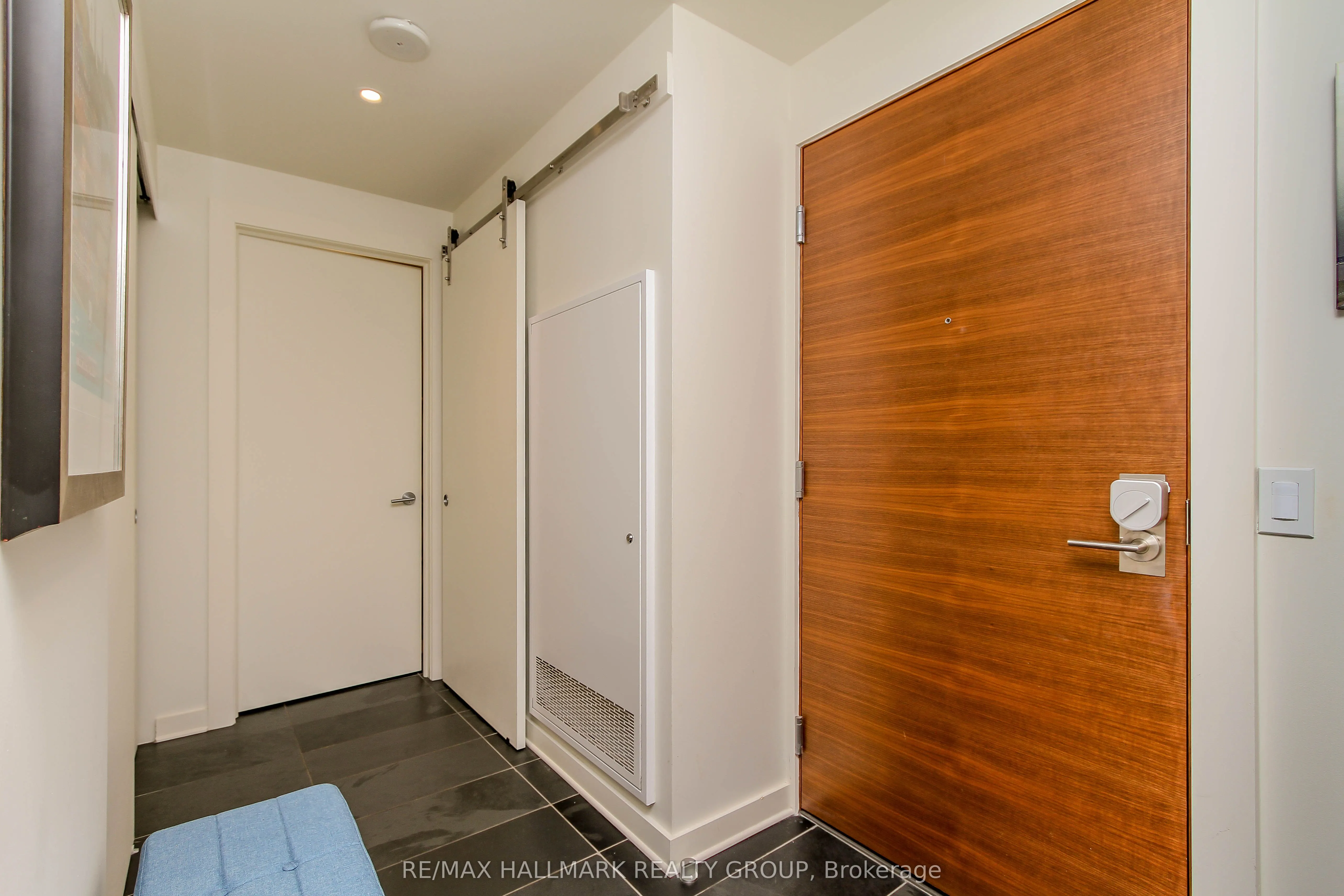 135 Barrette Street, #409