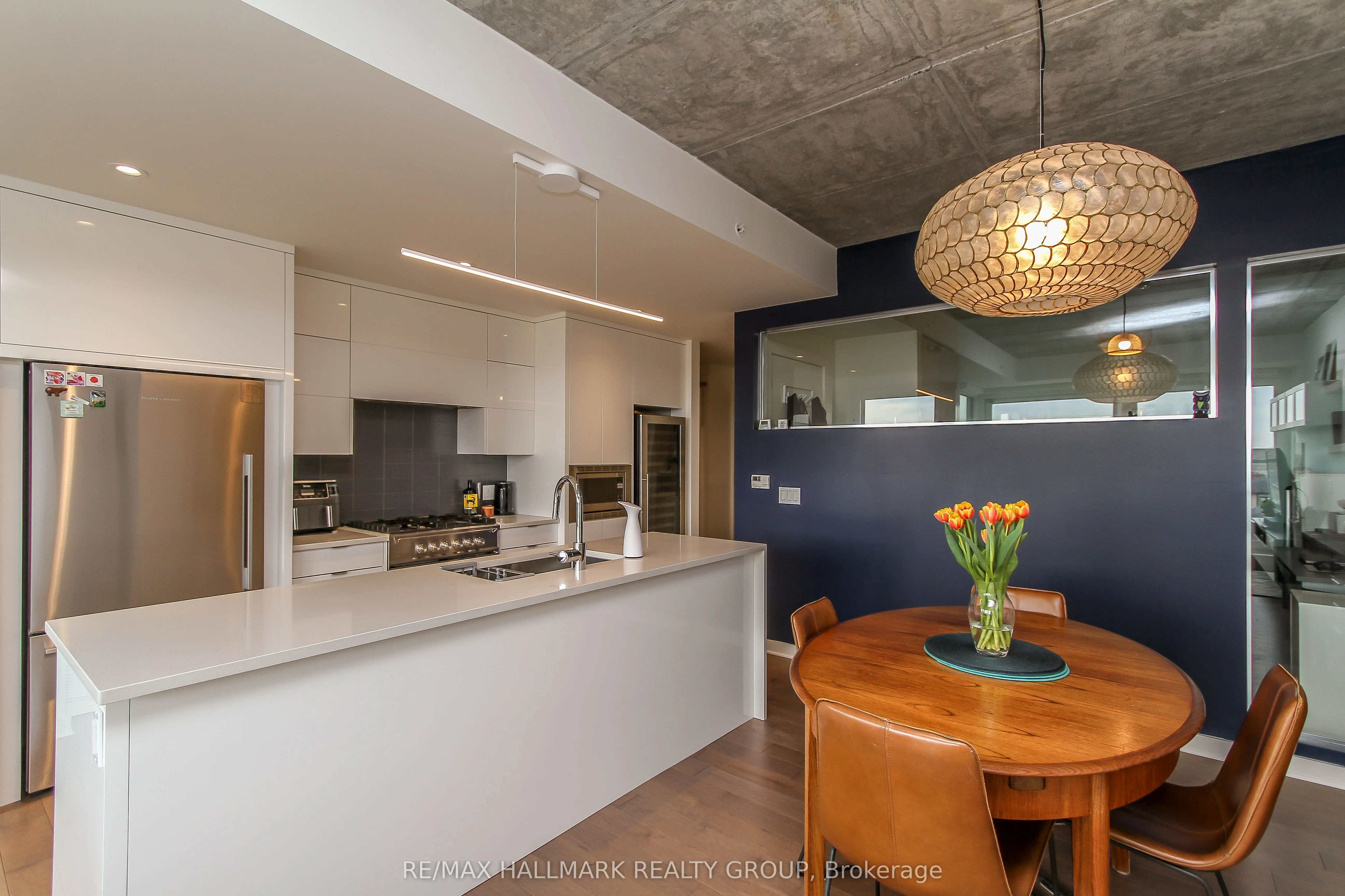 135 Barrette Street, #409