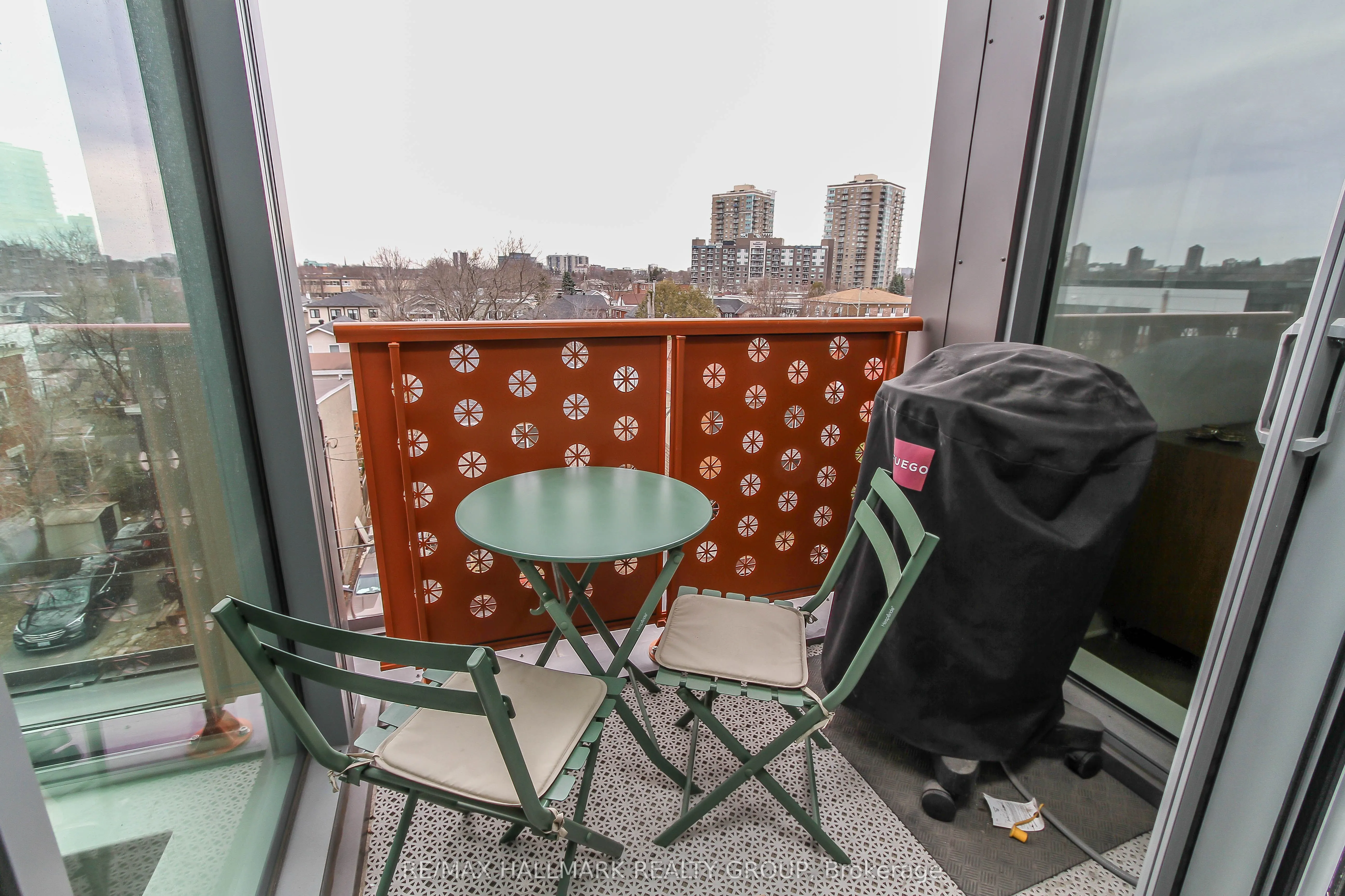 135 Barrette Street, #409