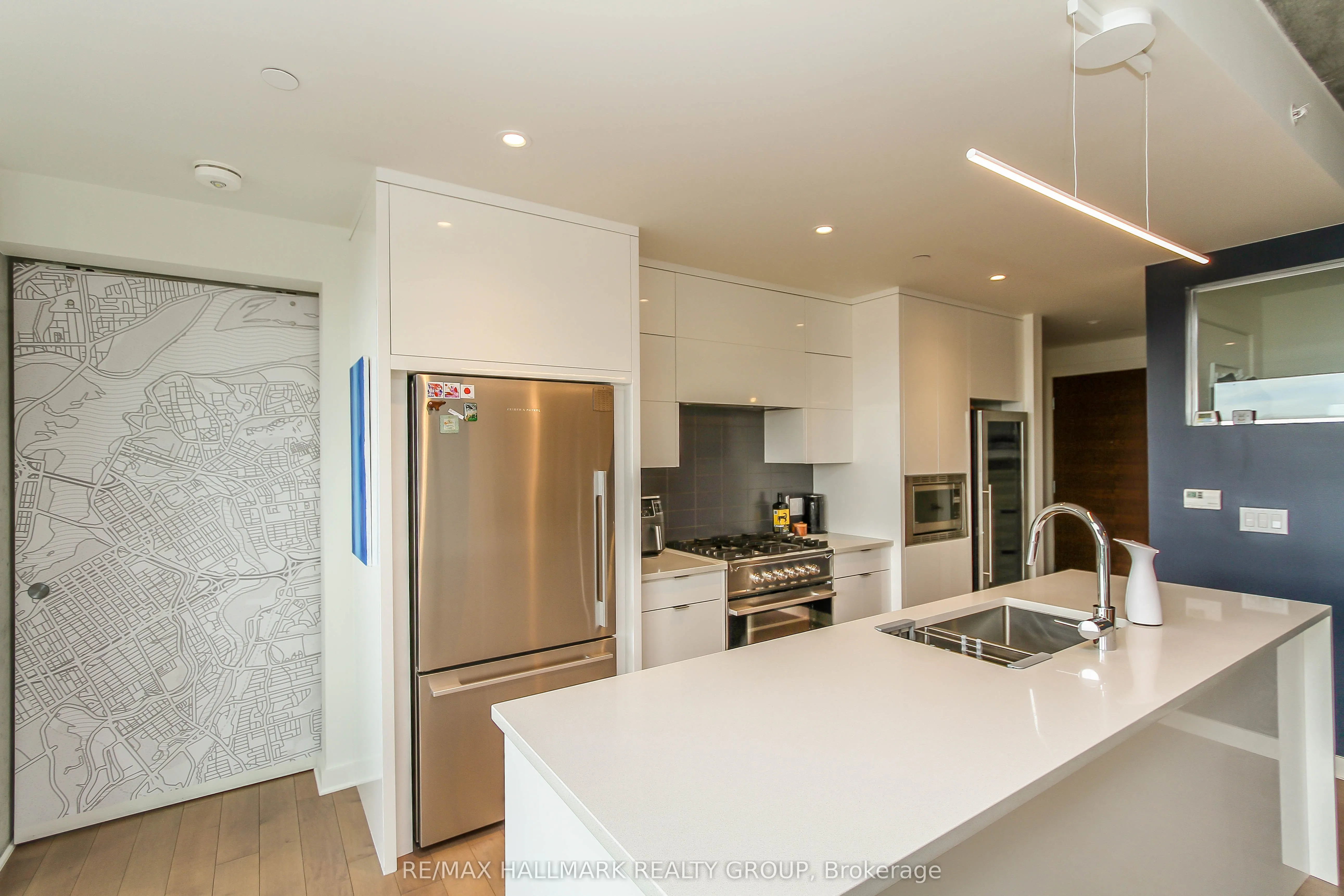 135 Barrette Street, #409