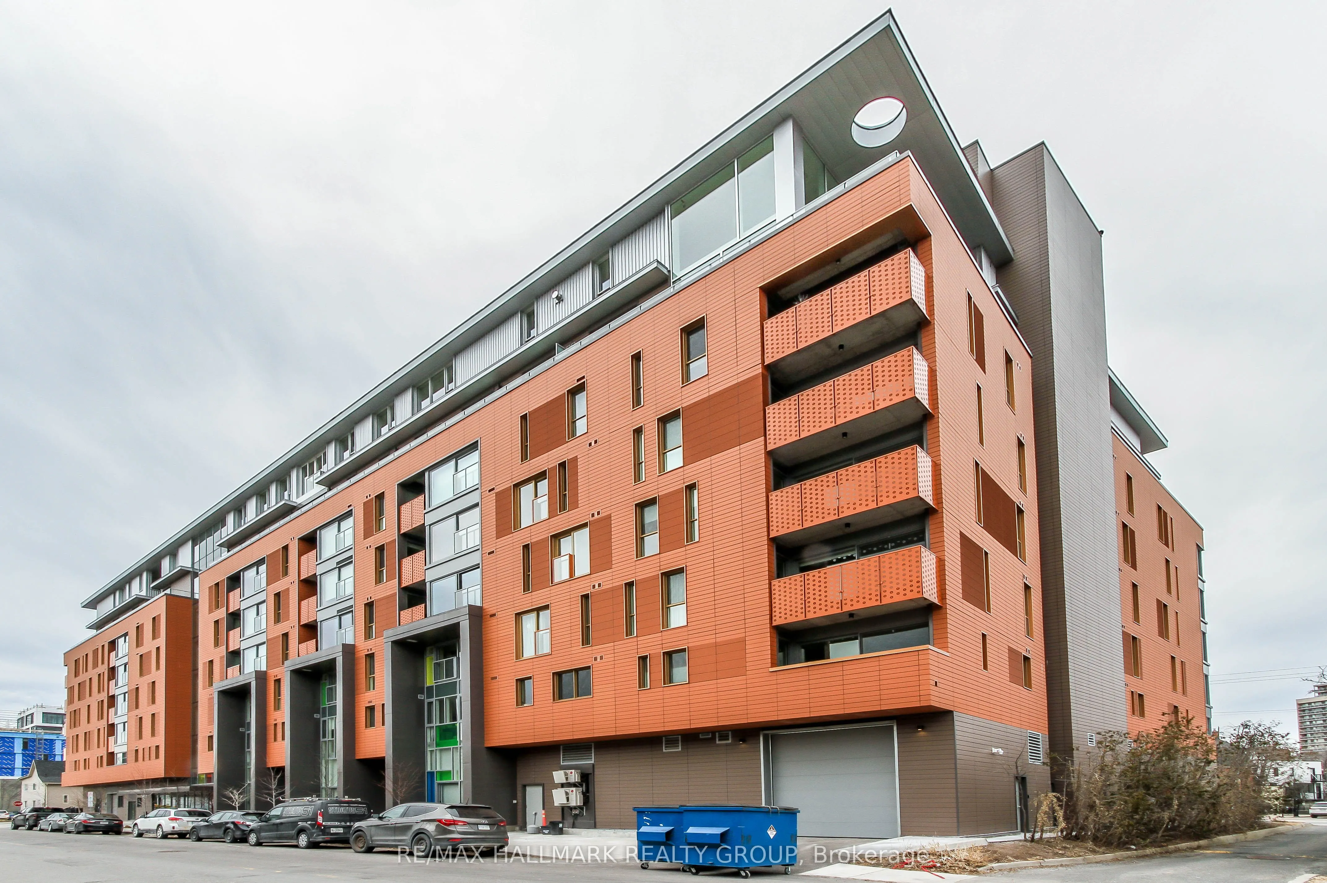 135 Barrette Street, #409