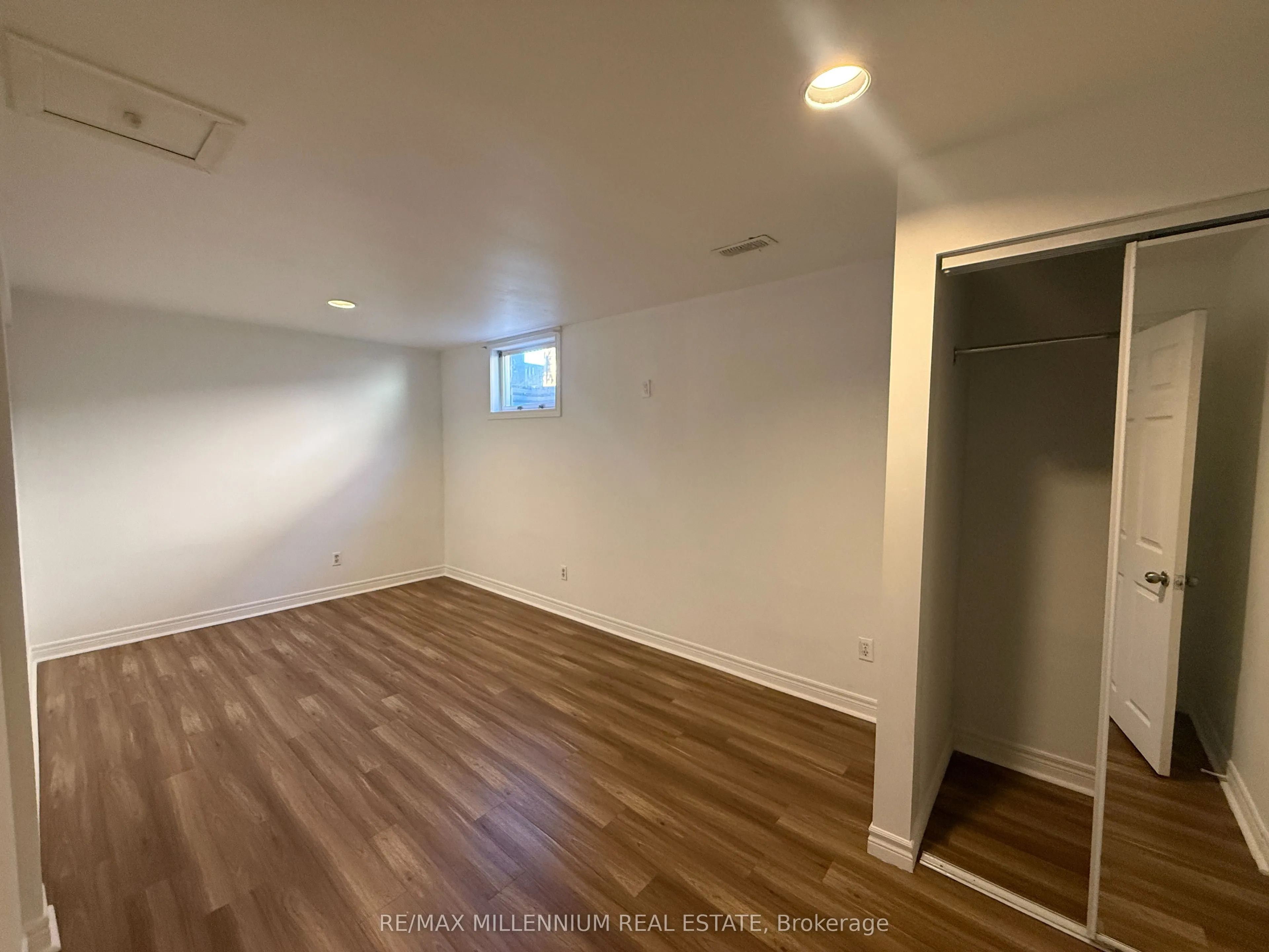 349 Strathallan Street