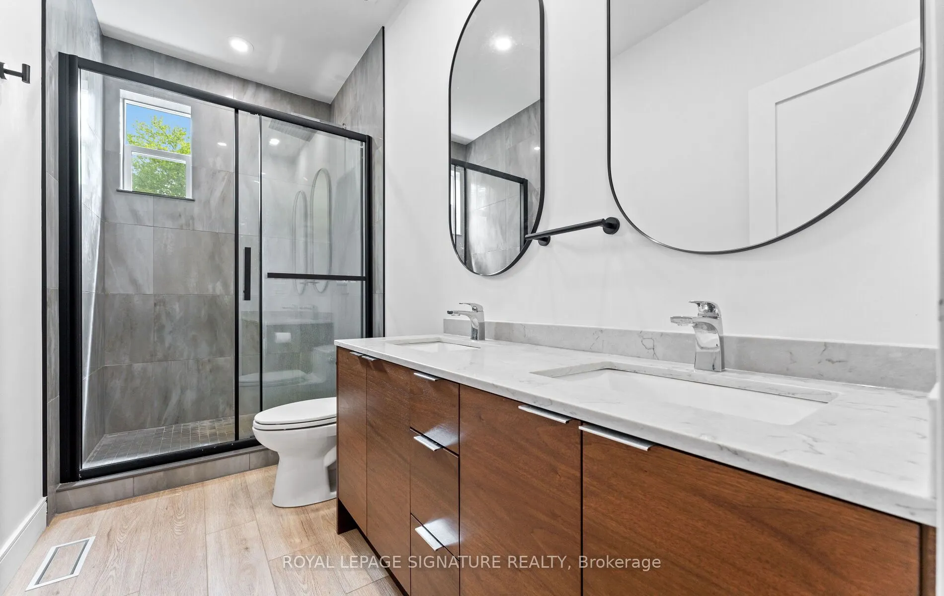 44 Sunnyshore Park Drive