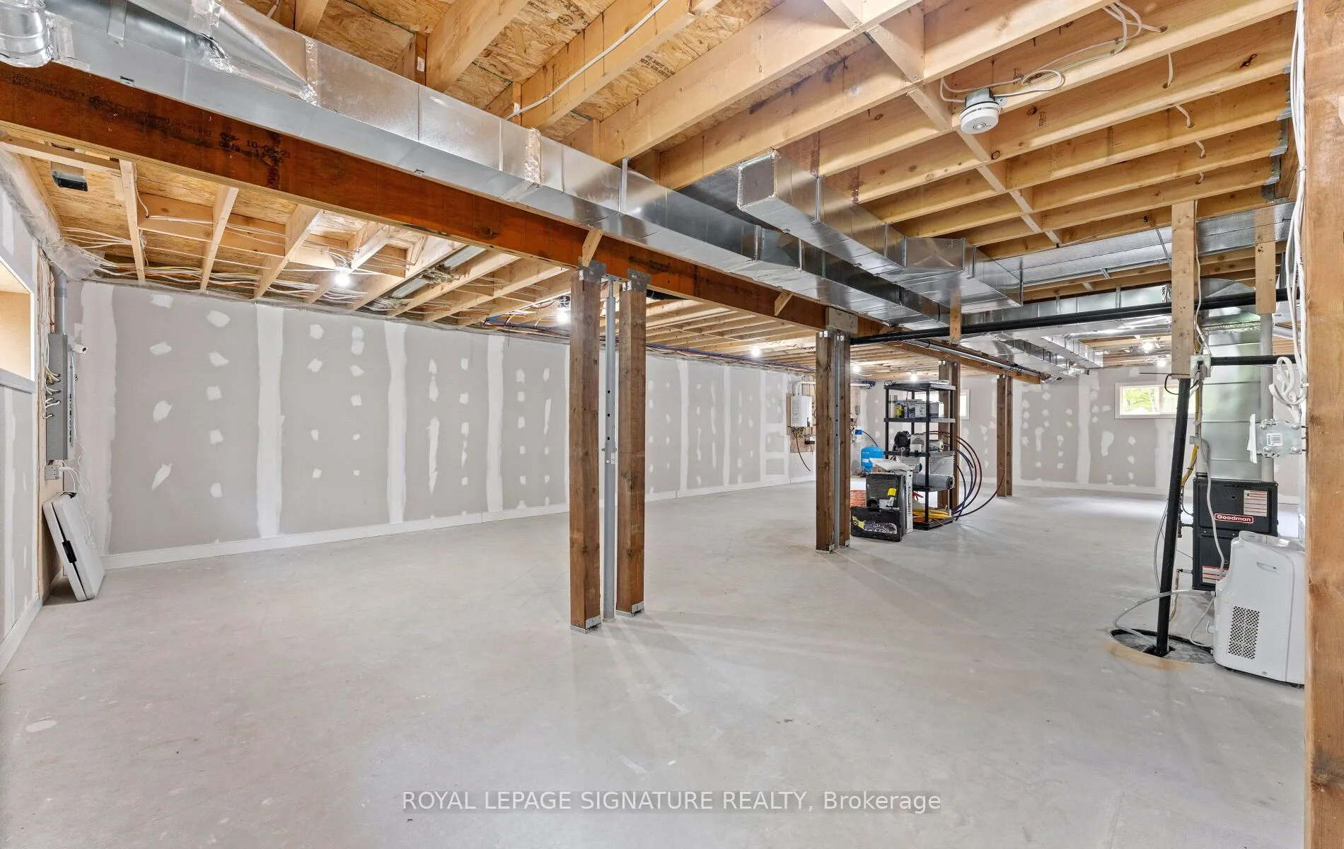 44 Sunnyshore Park Drive