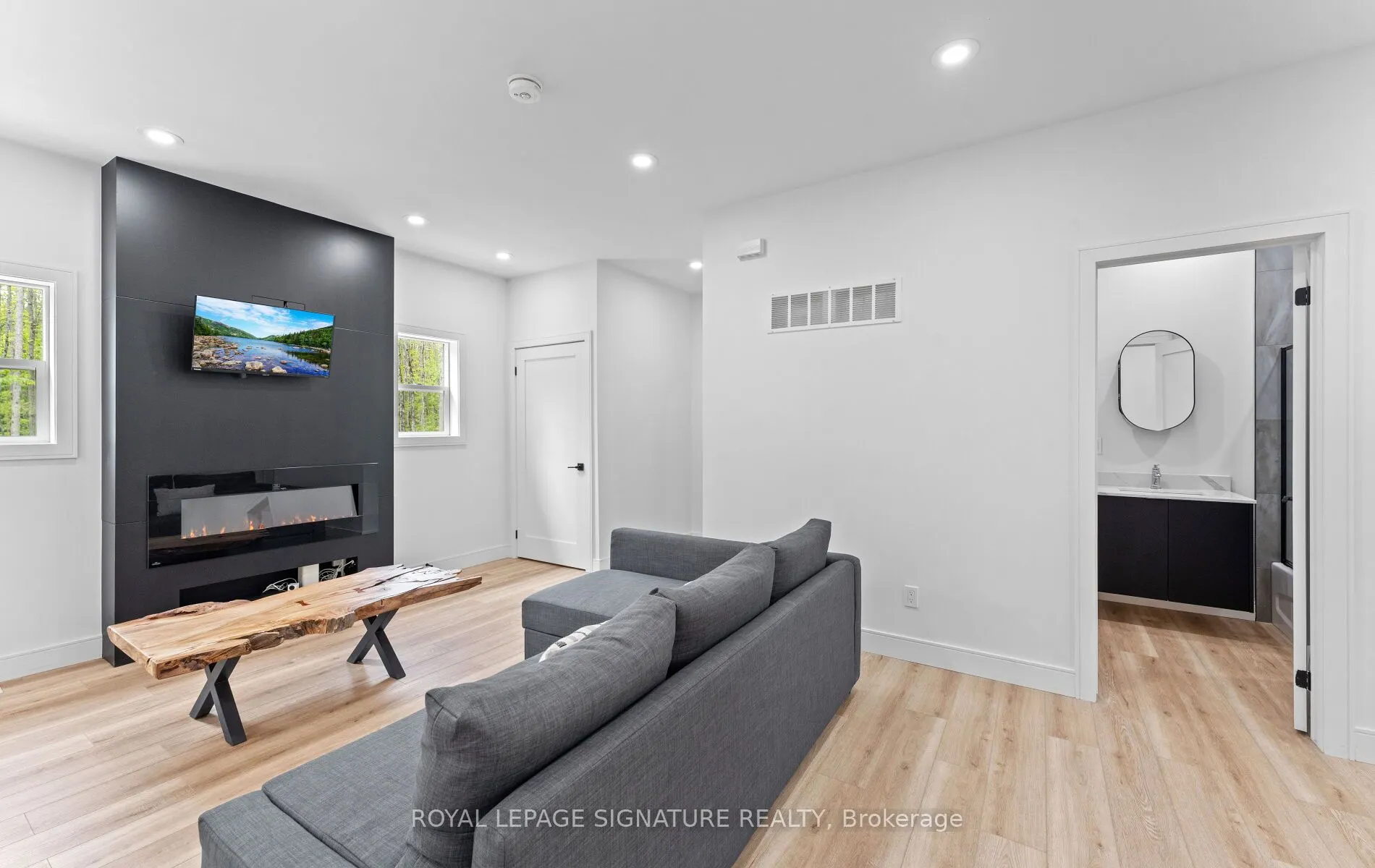 44 Sunnyshore Park Drive