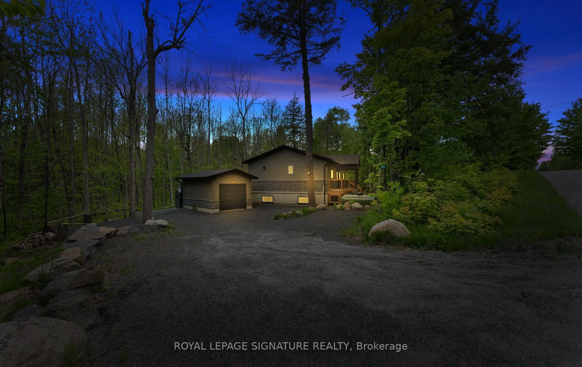 44 Sunnyshore Park Drive