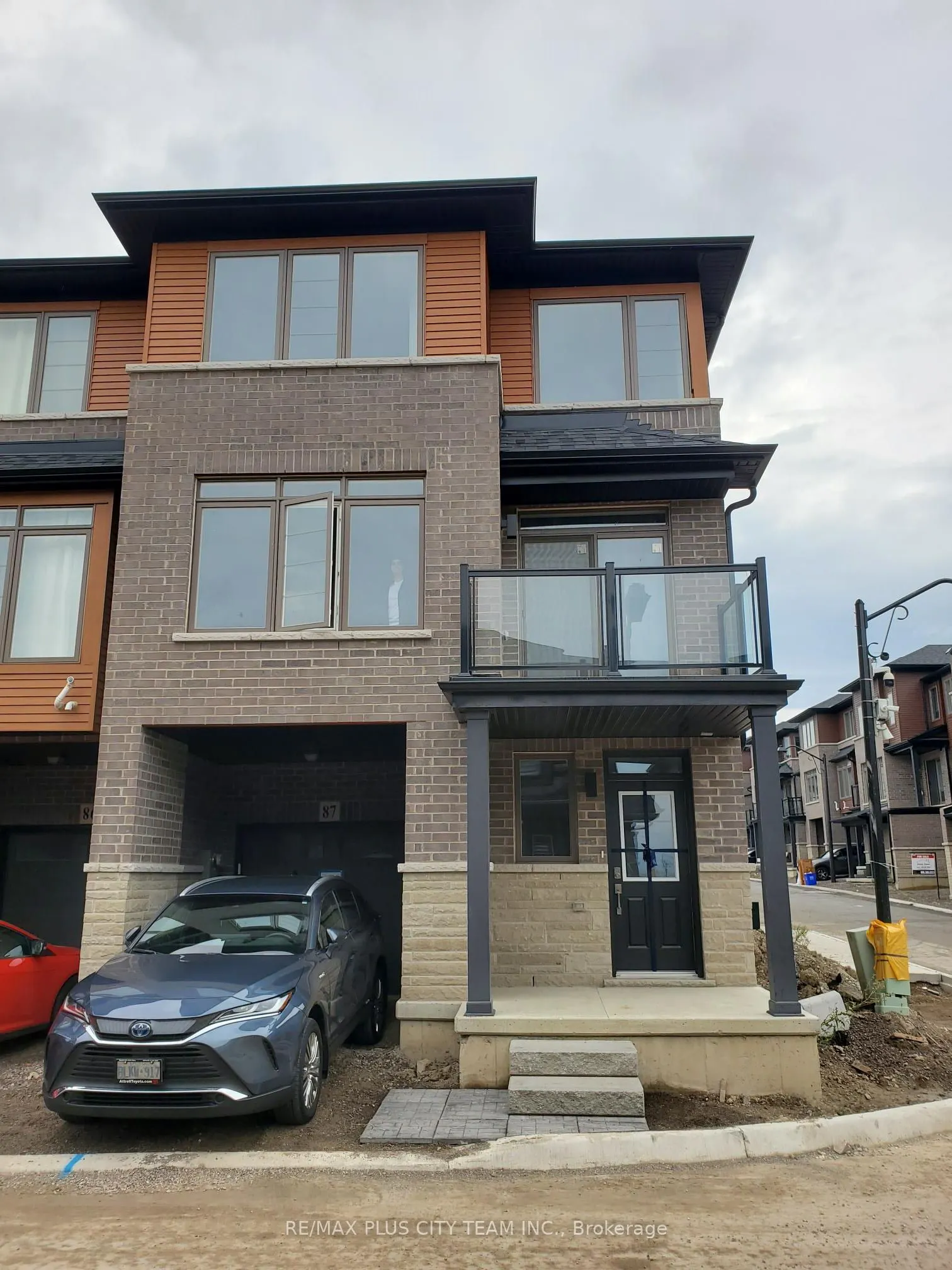 61 Soho Street, #87