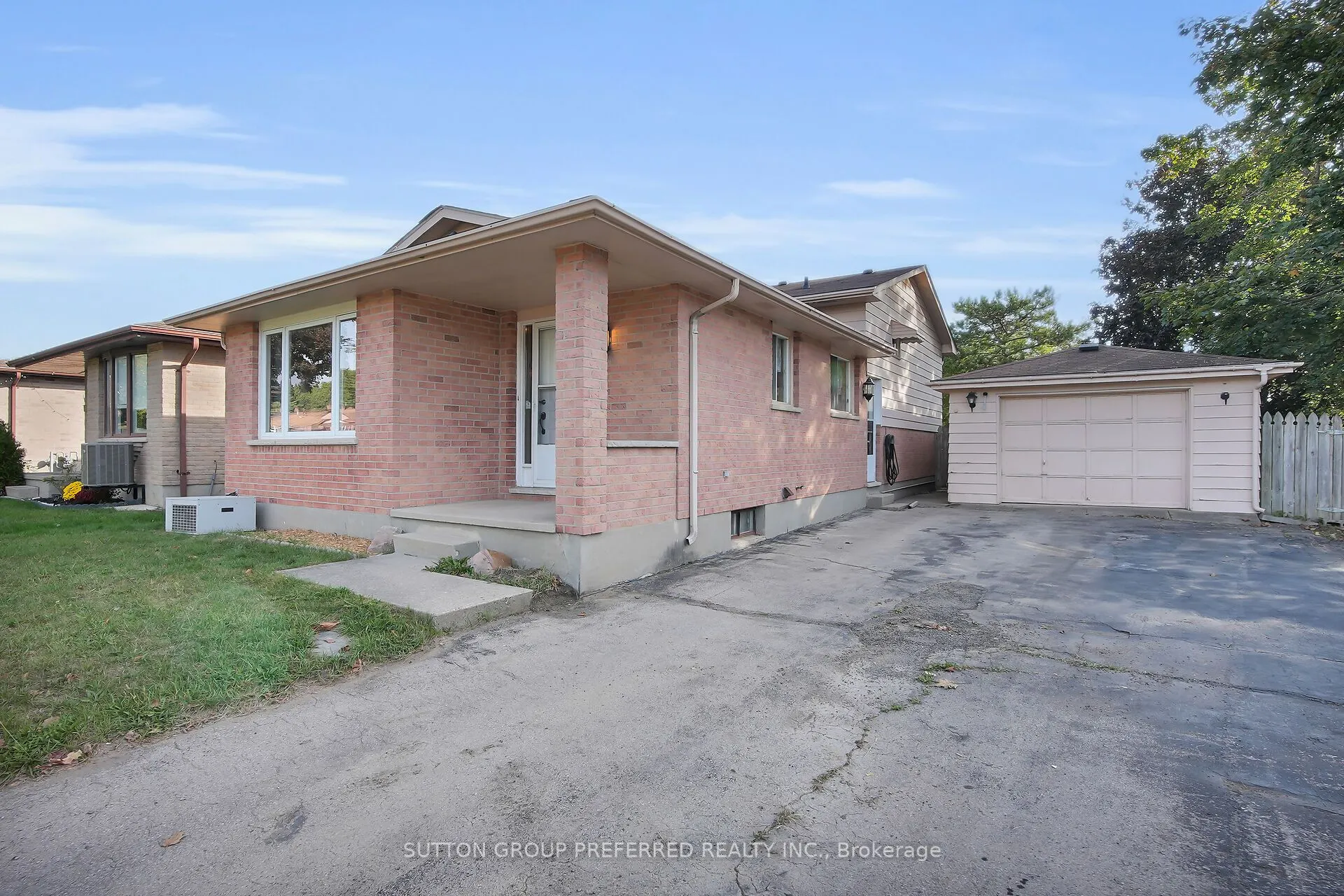 4 Corinth Court