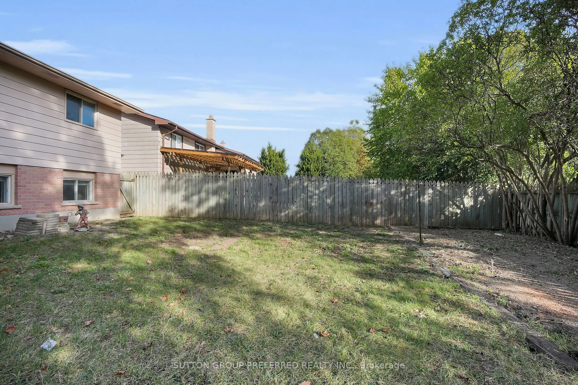4 Corinth Court