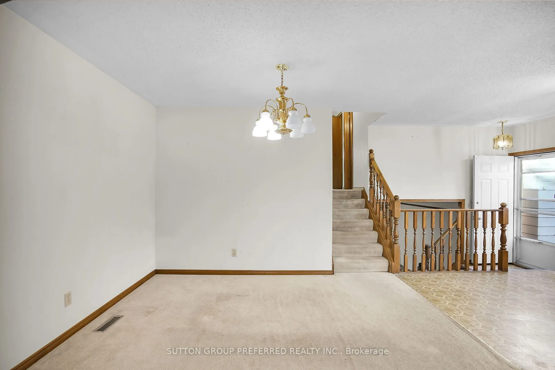 4 Corinth Court