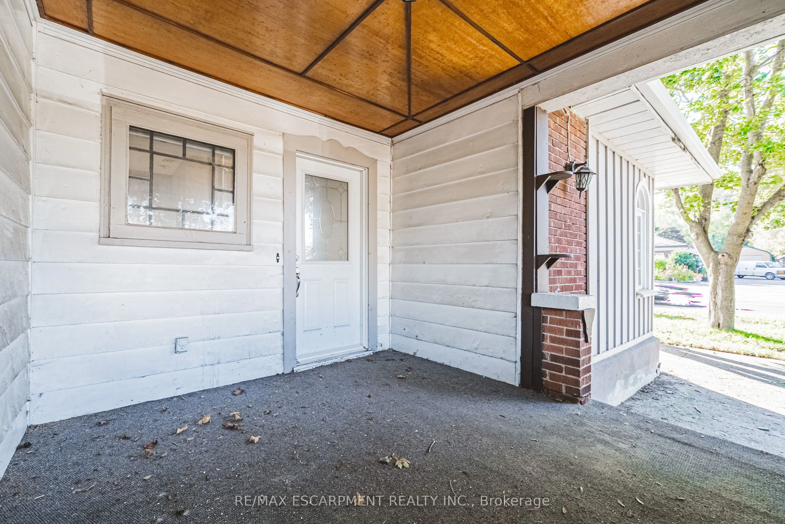9589 Wellington 124 Road