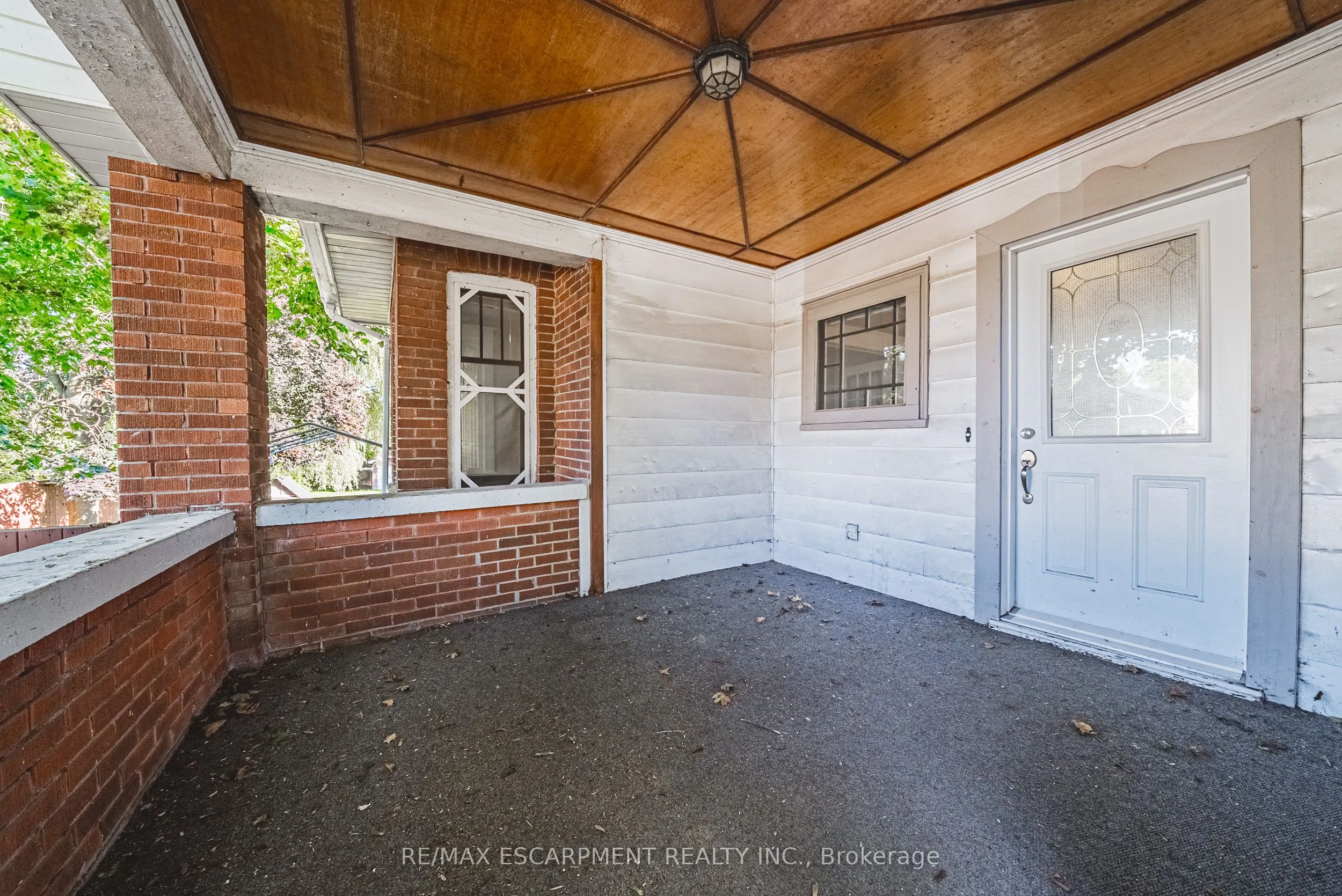 9589 Wellington 124 Road