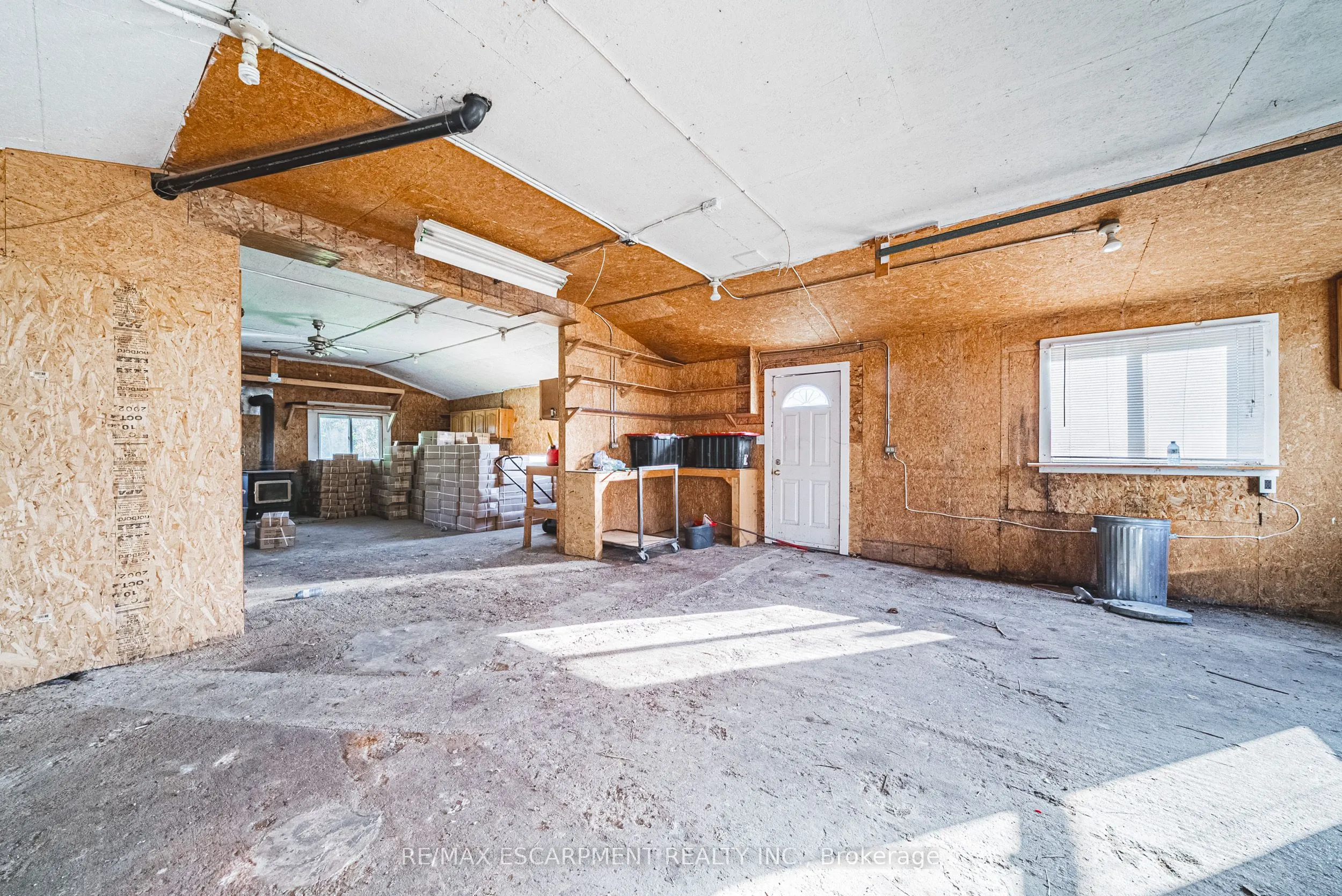 9589 Wellington 124 Road