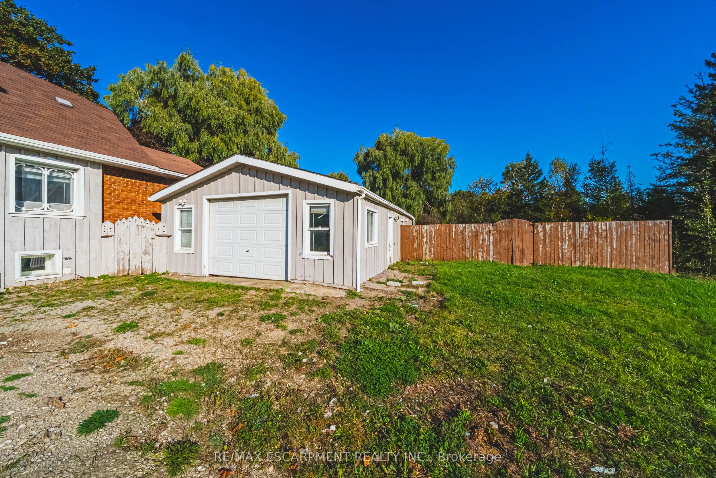 9589 Wellington 124 Road