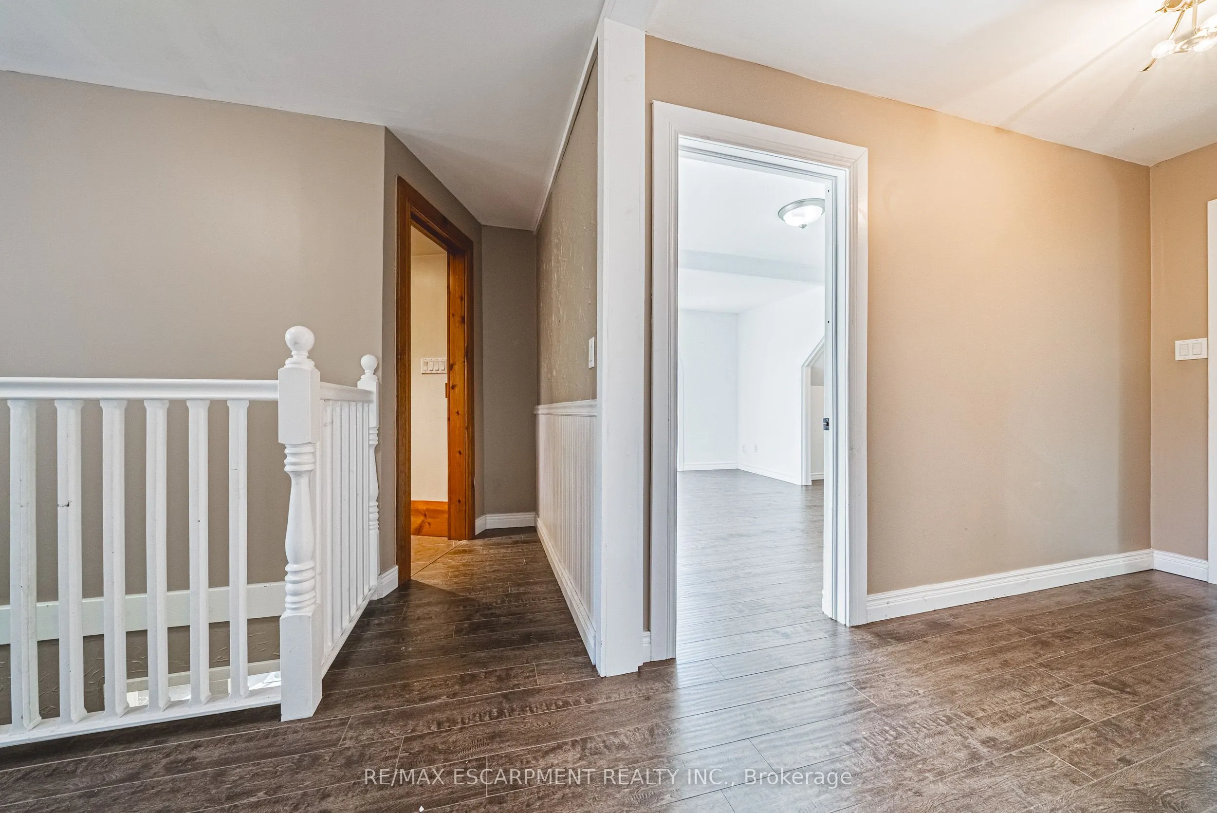 9589 Wellington 124 Road
