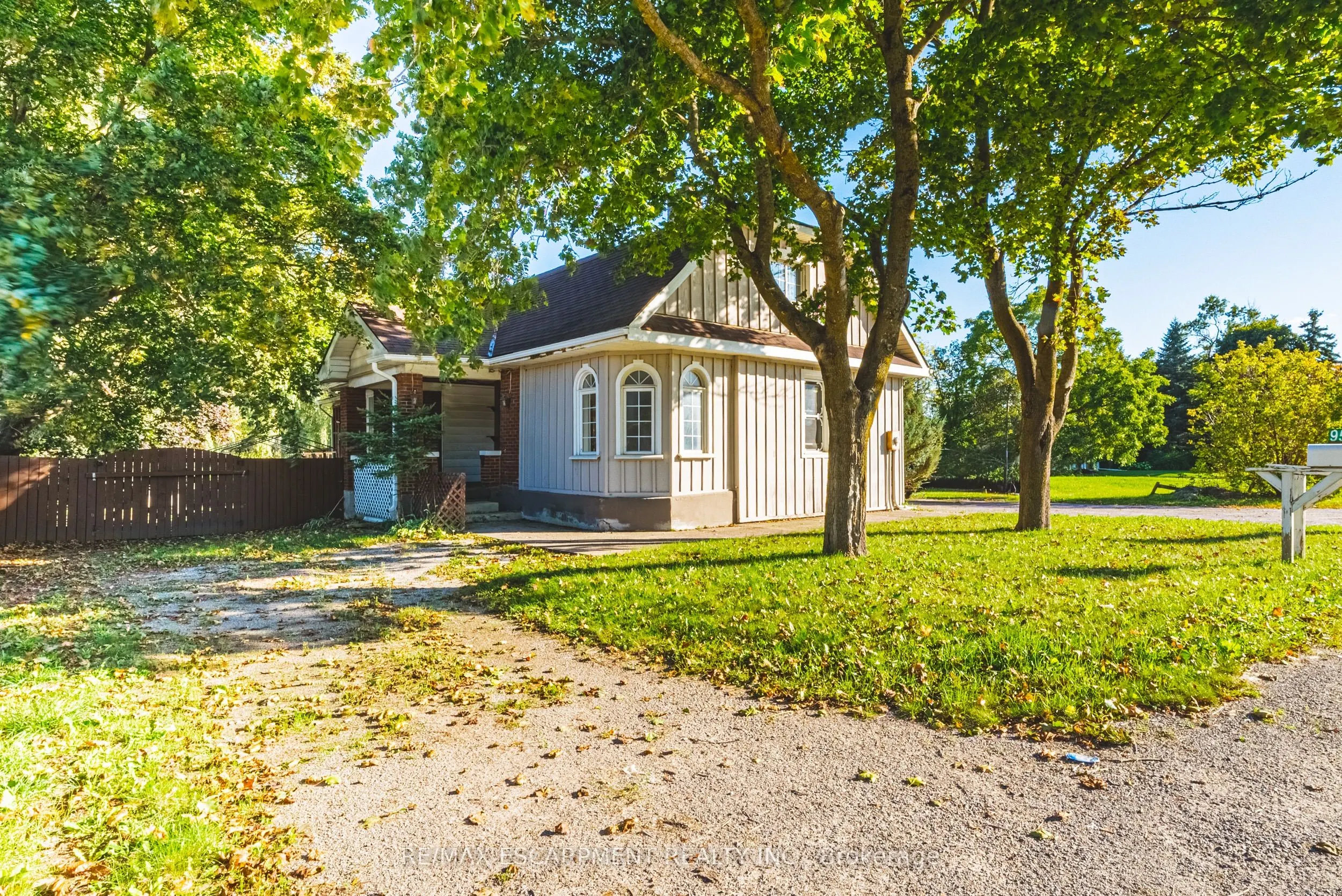 9589 Wellington 124 Road