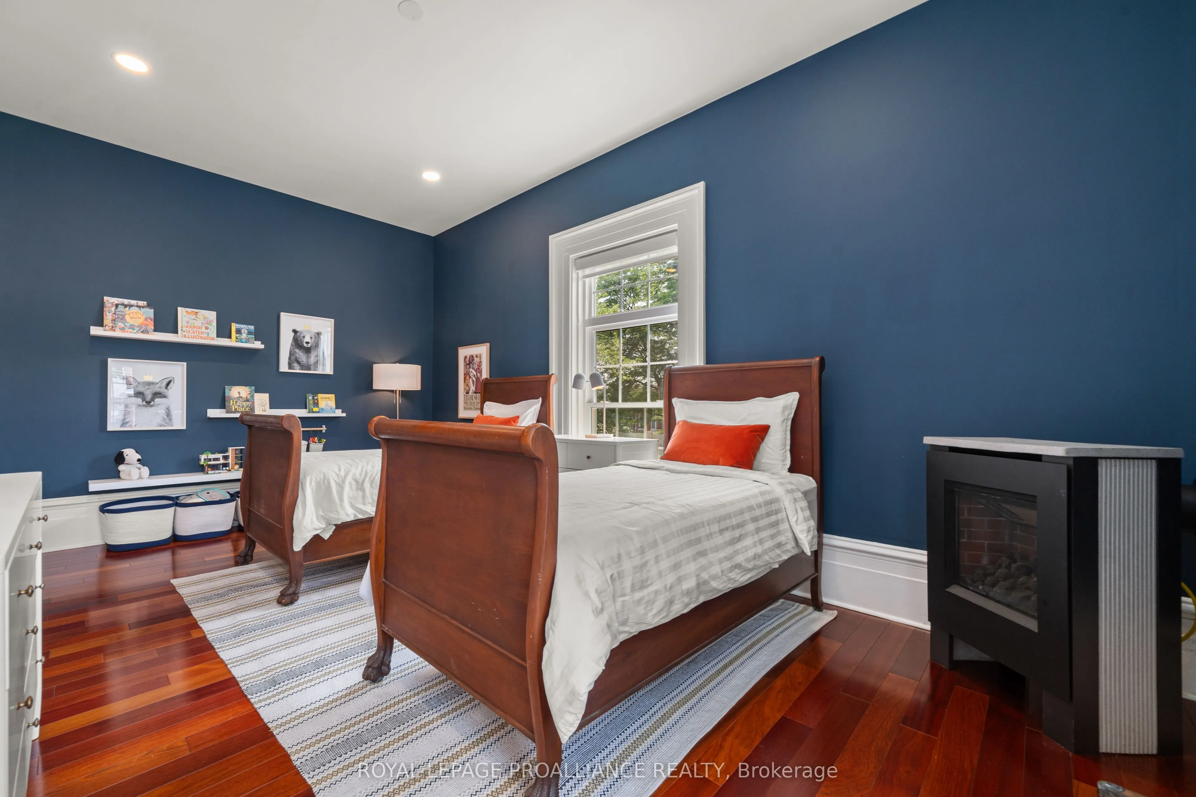 99 Bridge Street E, #3