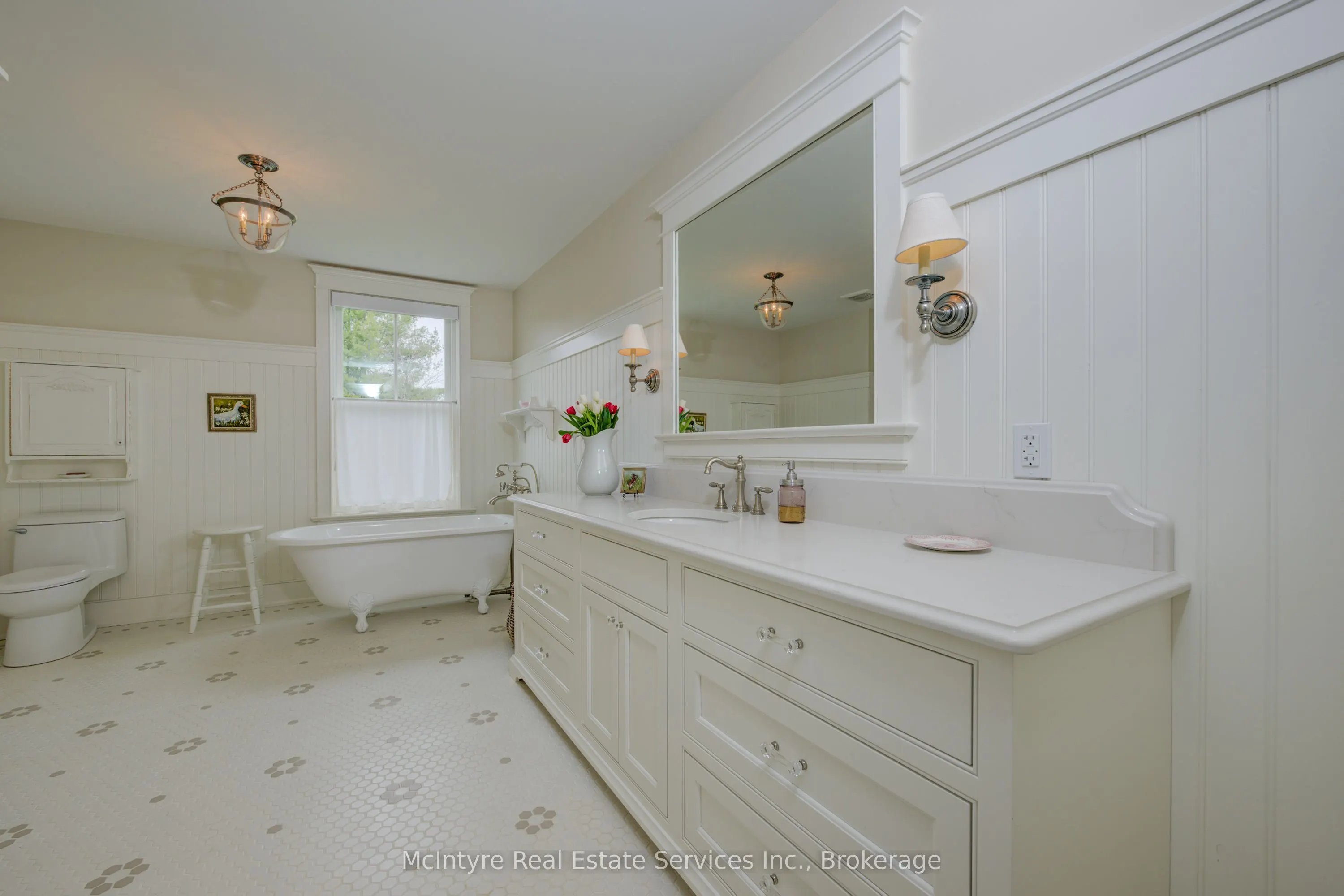 234 14th Concession Road E
