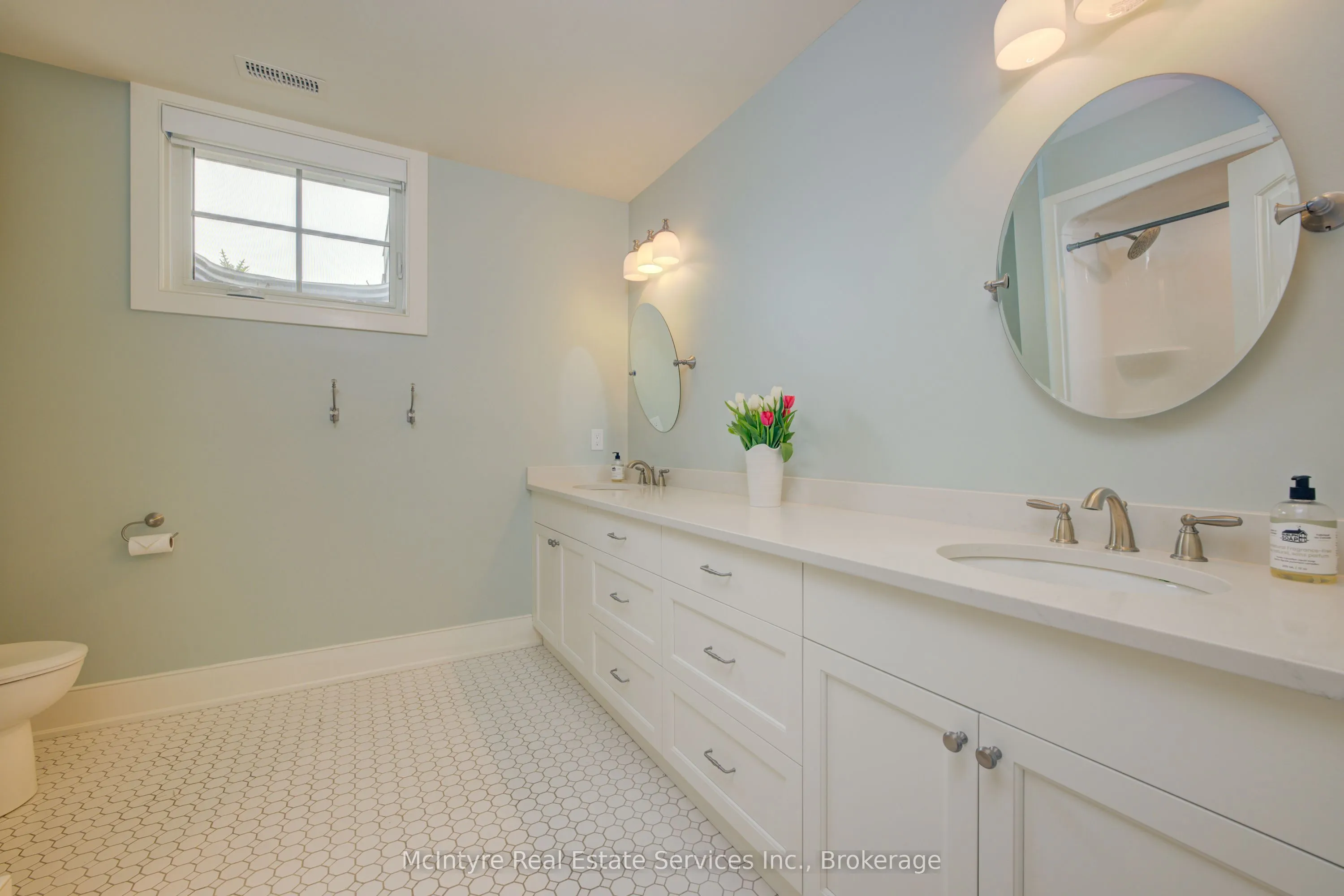 234 14th Concession Road E