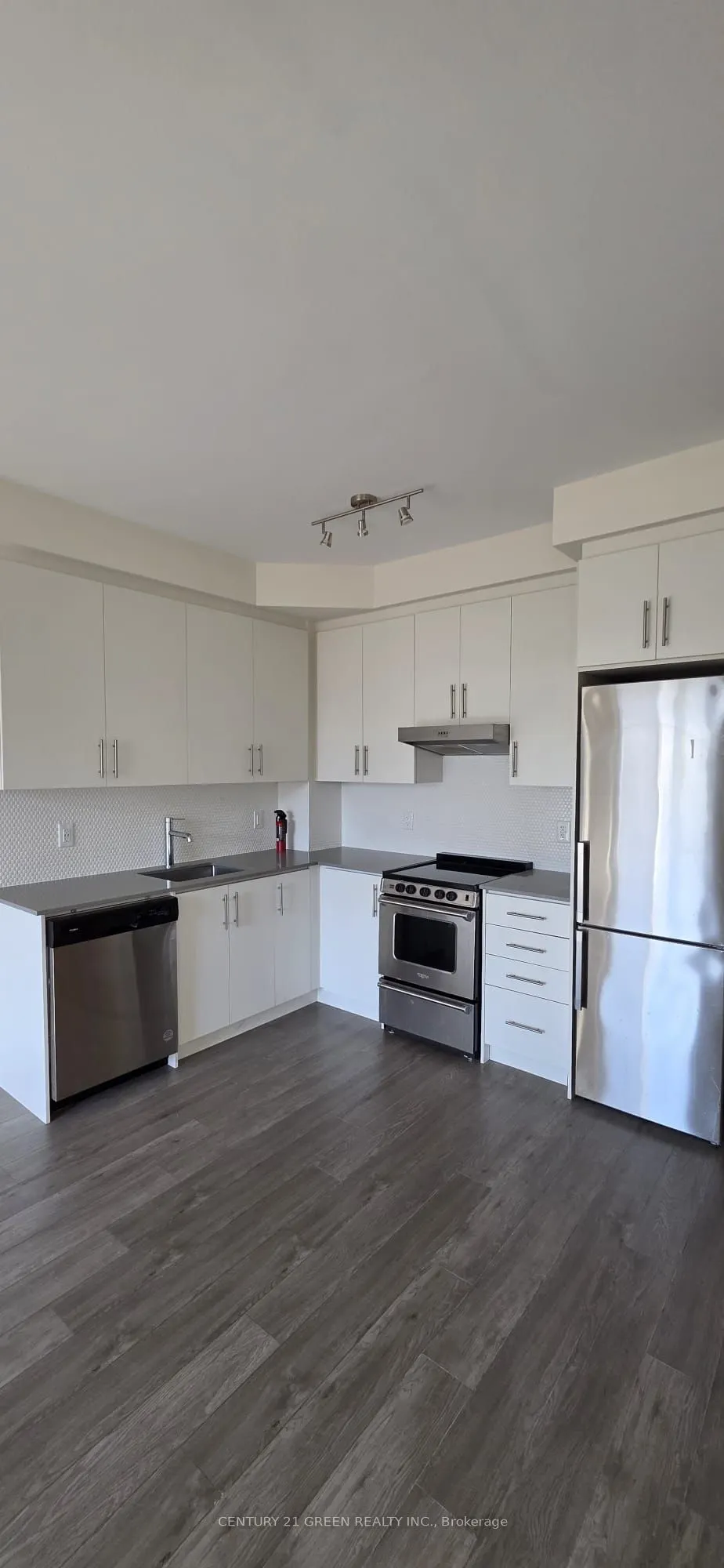 212 King William Street, #516