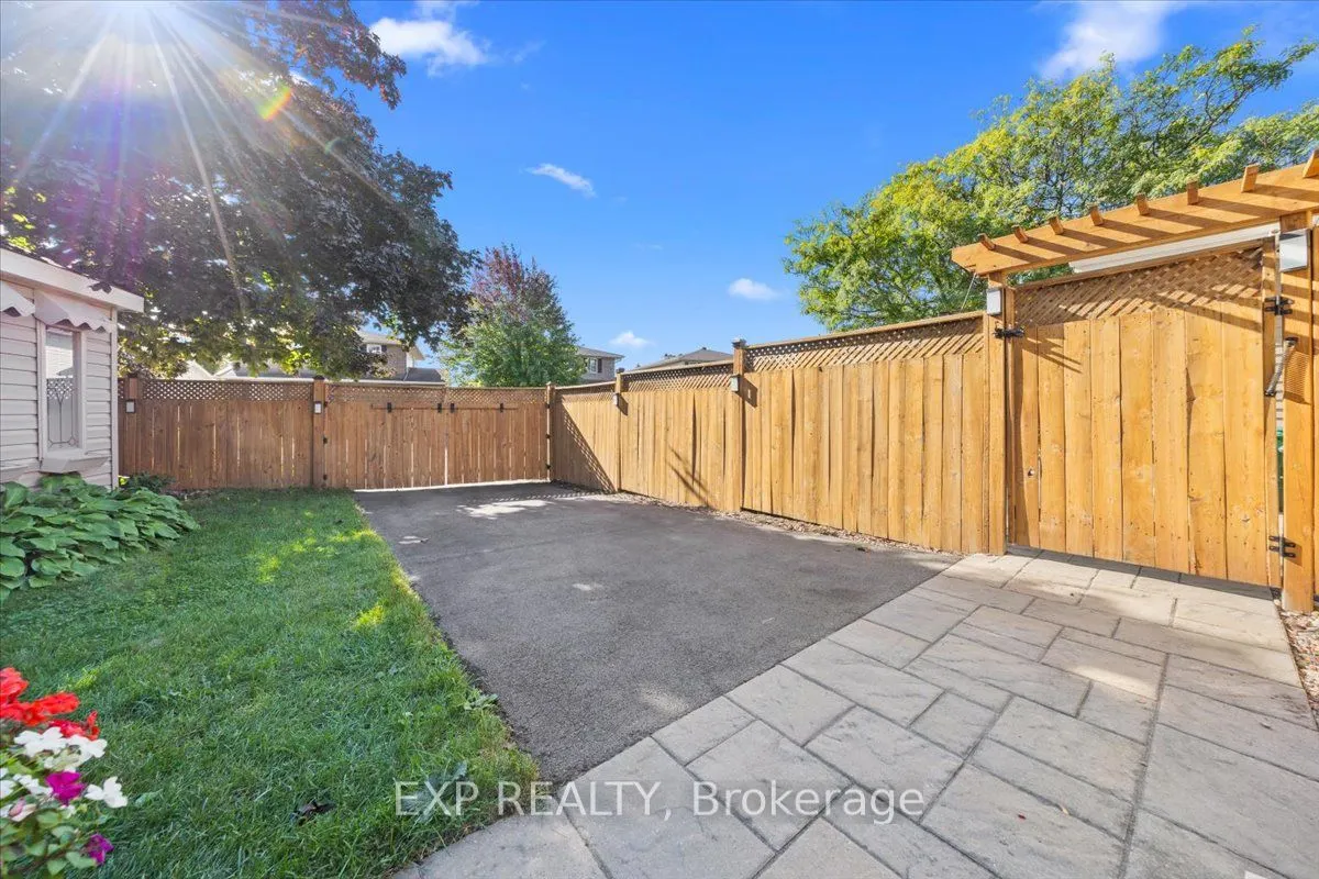 18 Ivylea Street