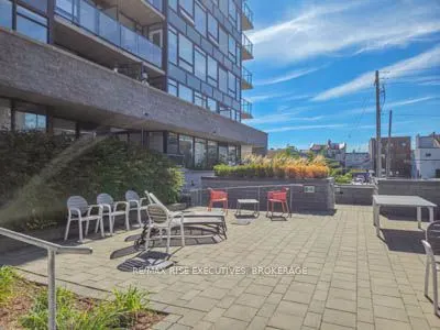 121 Queen Street, #601