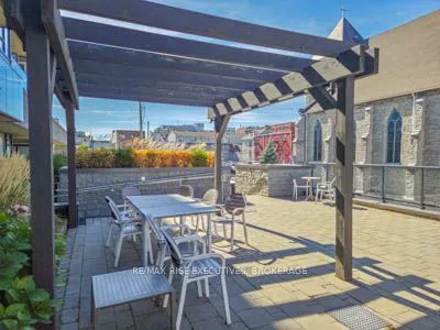 121 Queen Street, #601
