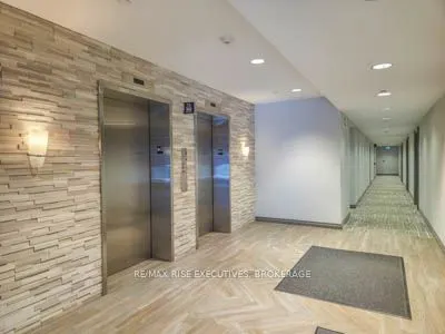 121 Queen Street, #601
