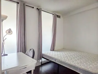 121 Queen Street, #601