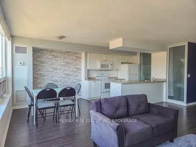 121 Queen Street, #601