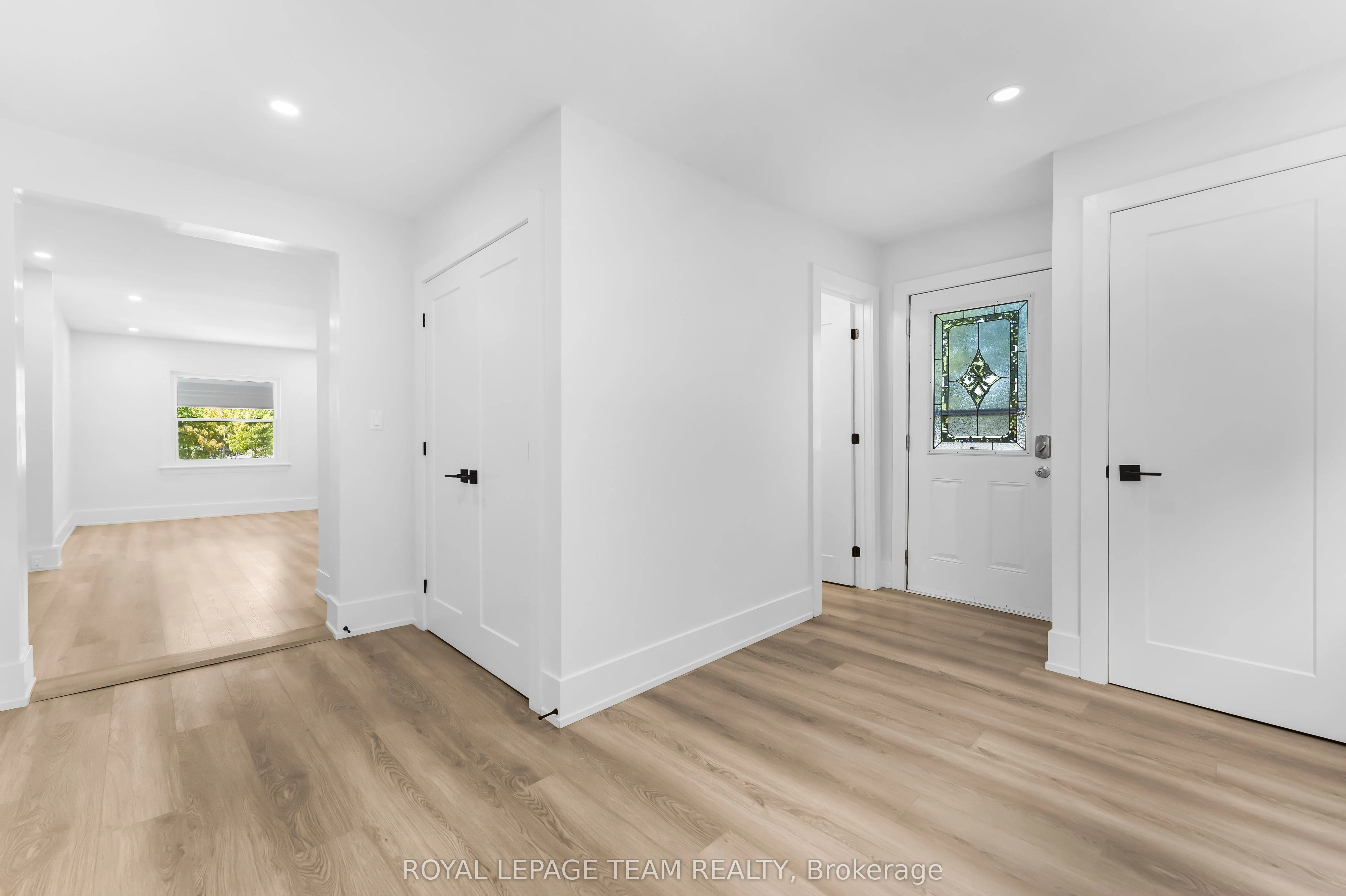 5 GILCHRIST Avenue