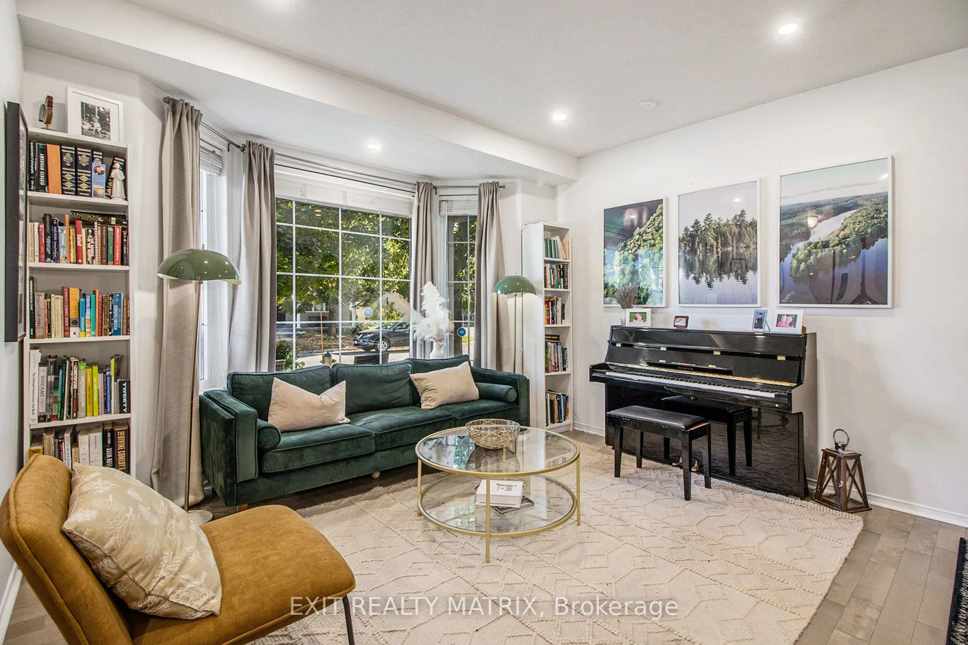 2205 Blue Willow Crescent