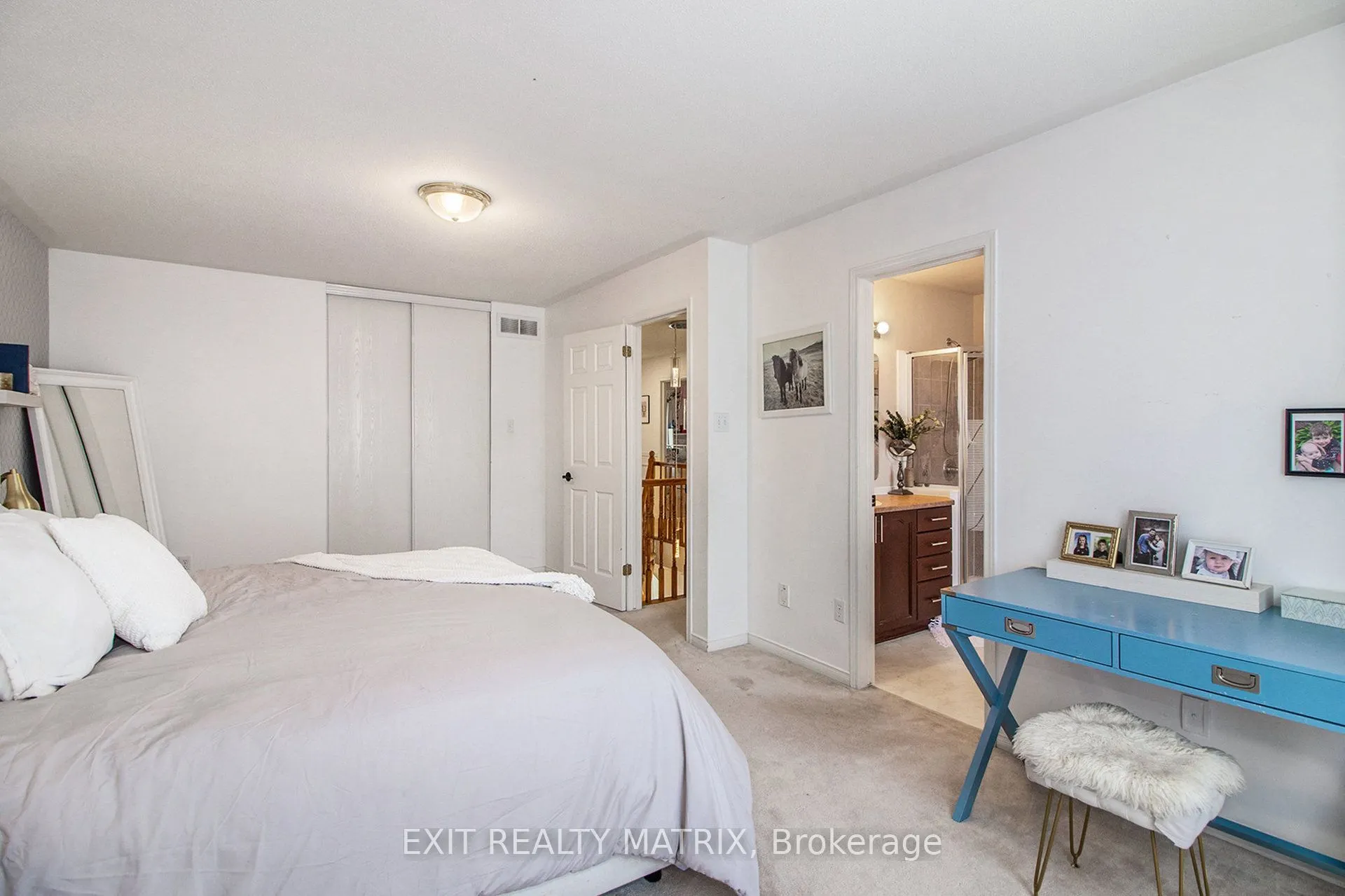 2205 Blue Willow Crescent